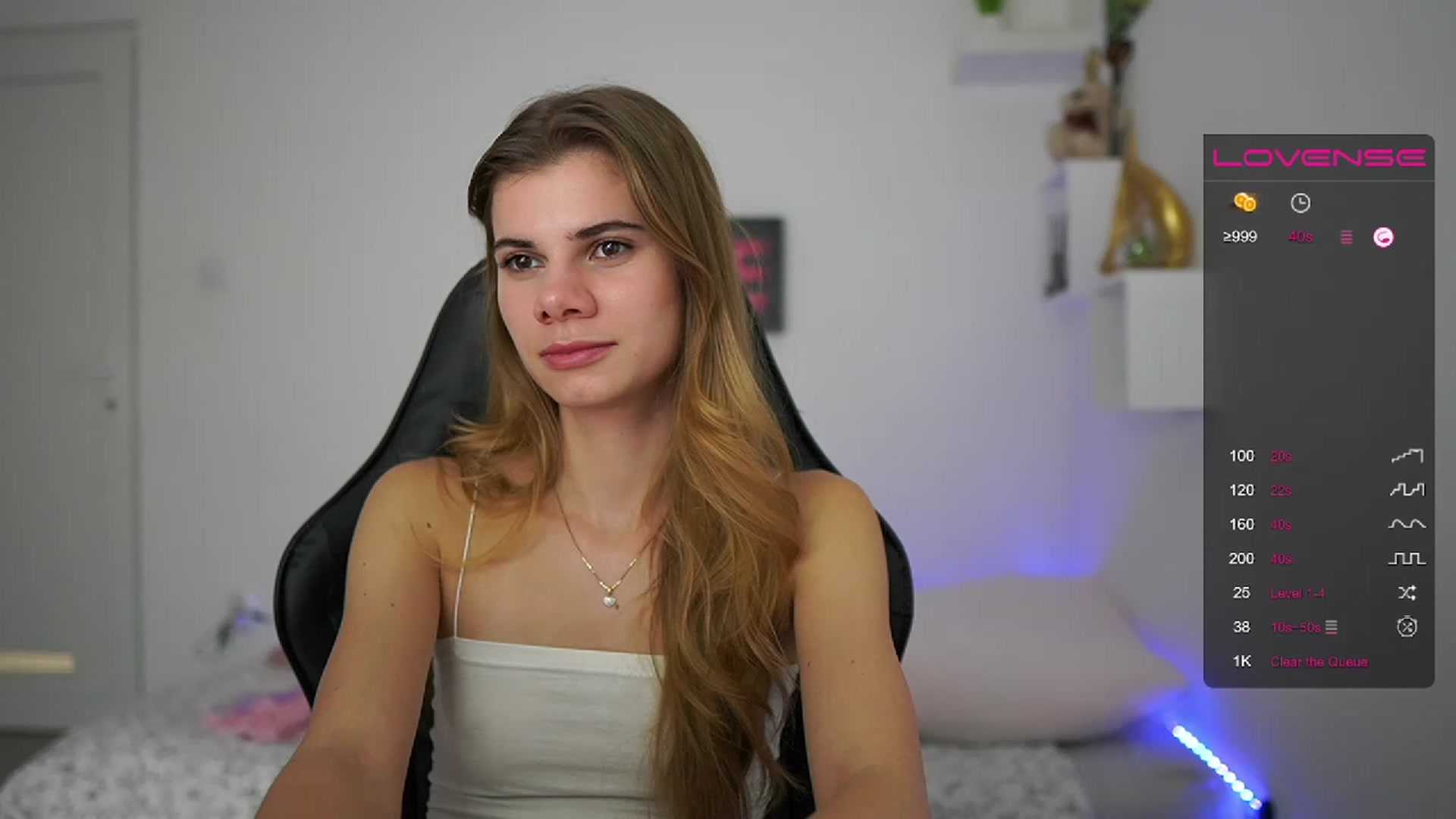 Gallery image thumbnail from RileyReid_18's myfreecams stream on, 02/02/2023, 19:00 image 19 of 20