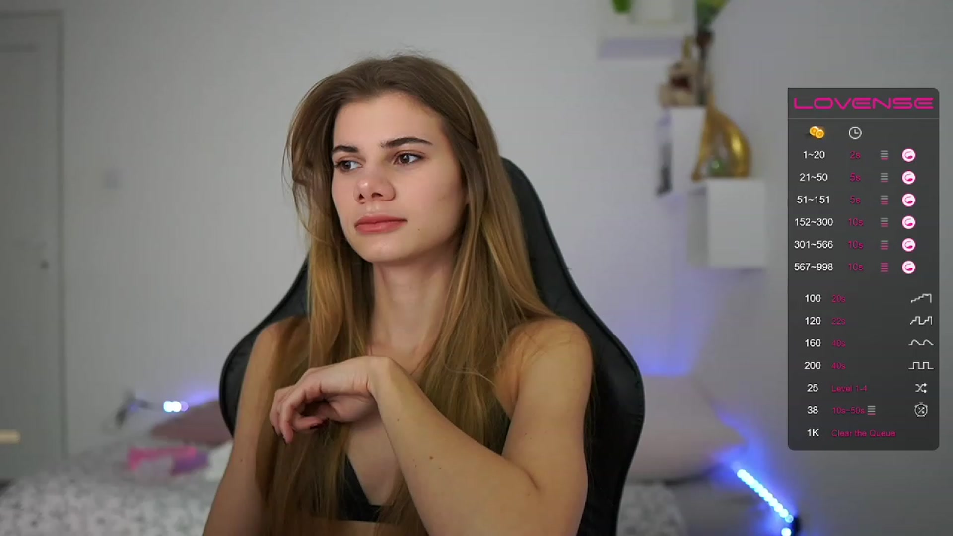 Gallery image thumbnail from RileyReid_18's myfreecams stream on, 02/03/2023, 14:28 image 3 of 20