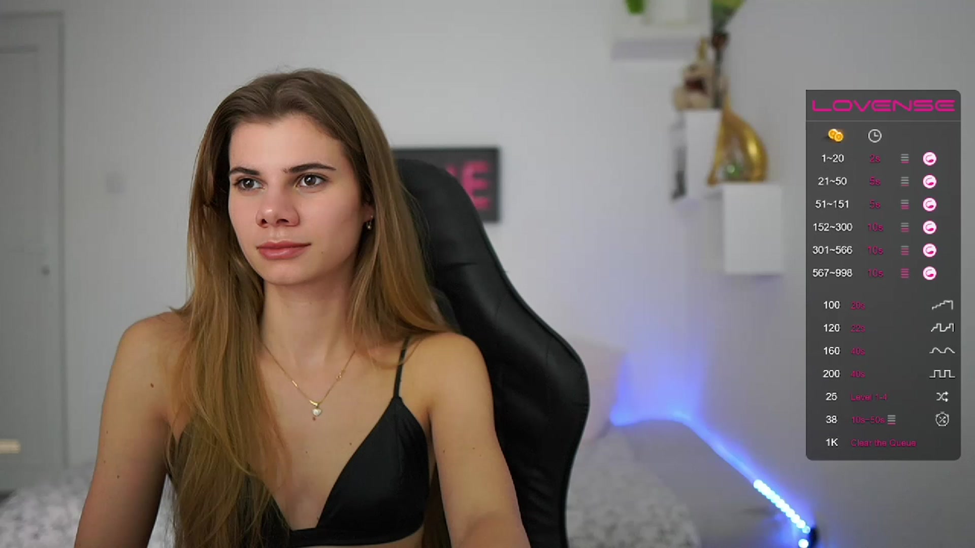 Gallery image thumbnail from RileyReid_18's myfreecams stream on, 02/03/2023, 19:56 image 17 of 20