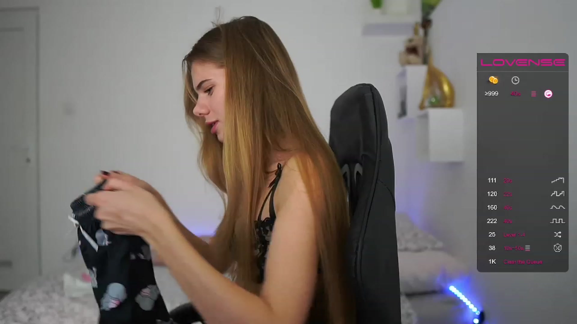 Gallery image thumbnail from RileyReid_18's myfreecams stream on, 02/04/2023, 15:33 image 8 of 20