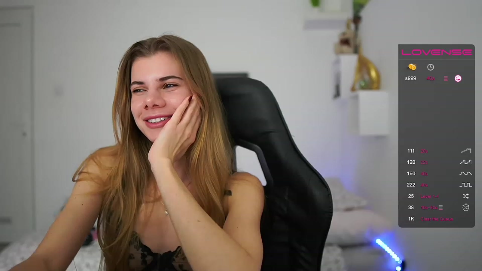 Gallery image thumbnail from RileyReid_18's myfreecams stream on, 02/04/2023, 15:33 image 20 of 20
