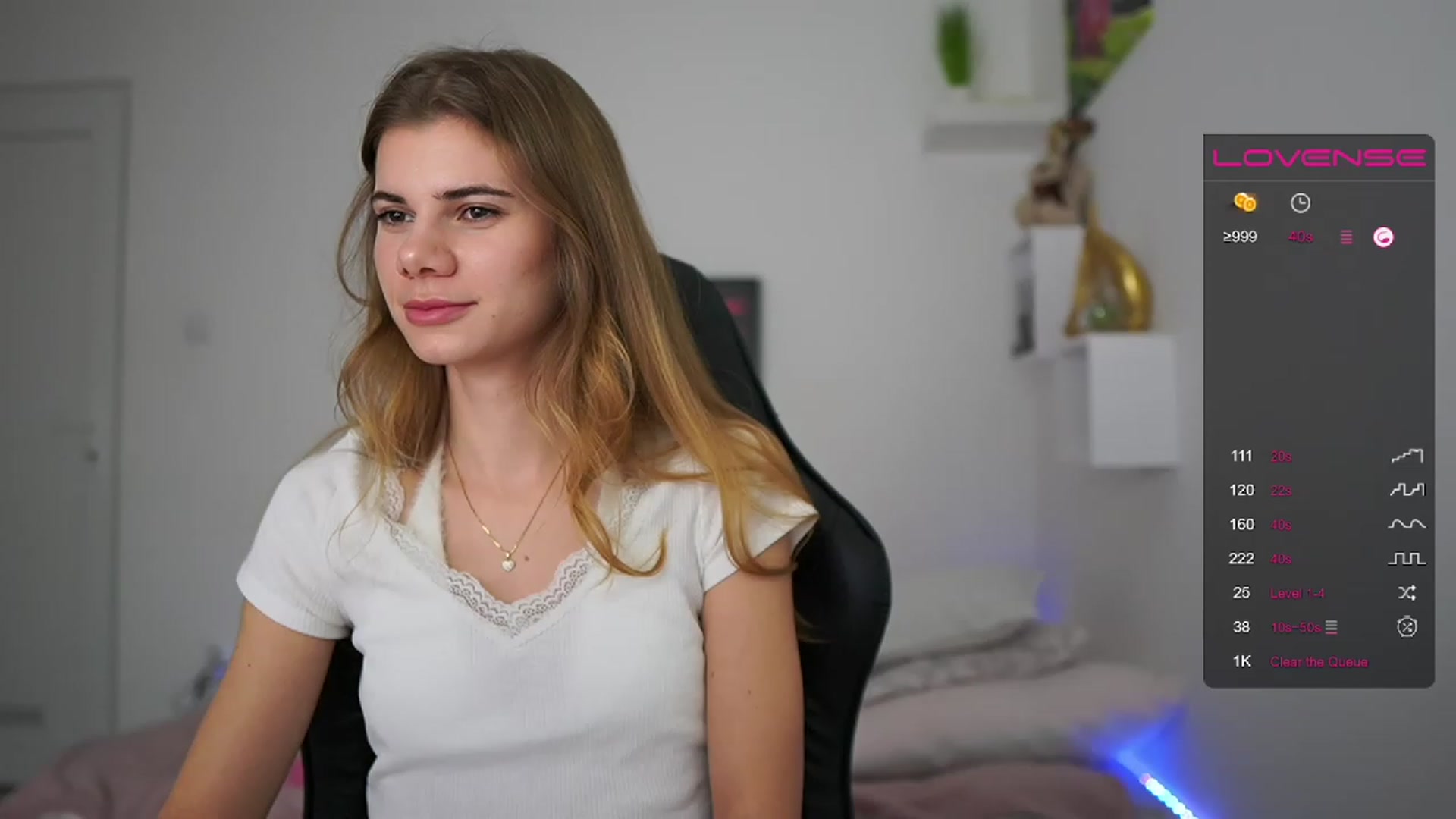 Gallery image thumbnail from RileyReid_18's myfreecams stream on, 02/05/2023, 12:59 image 8 of 20