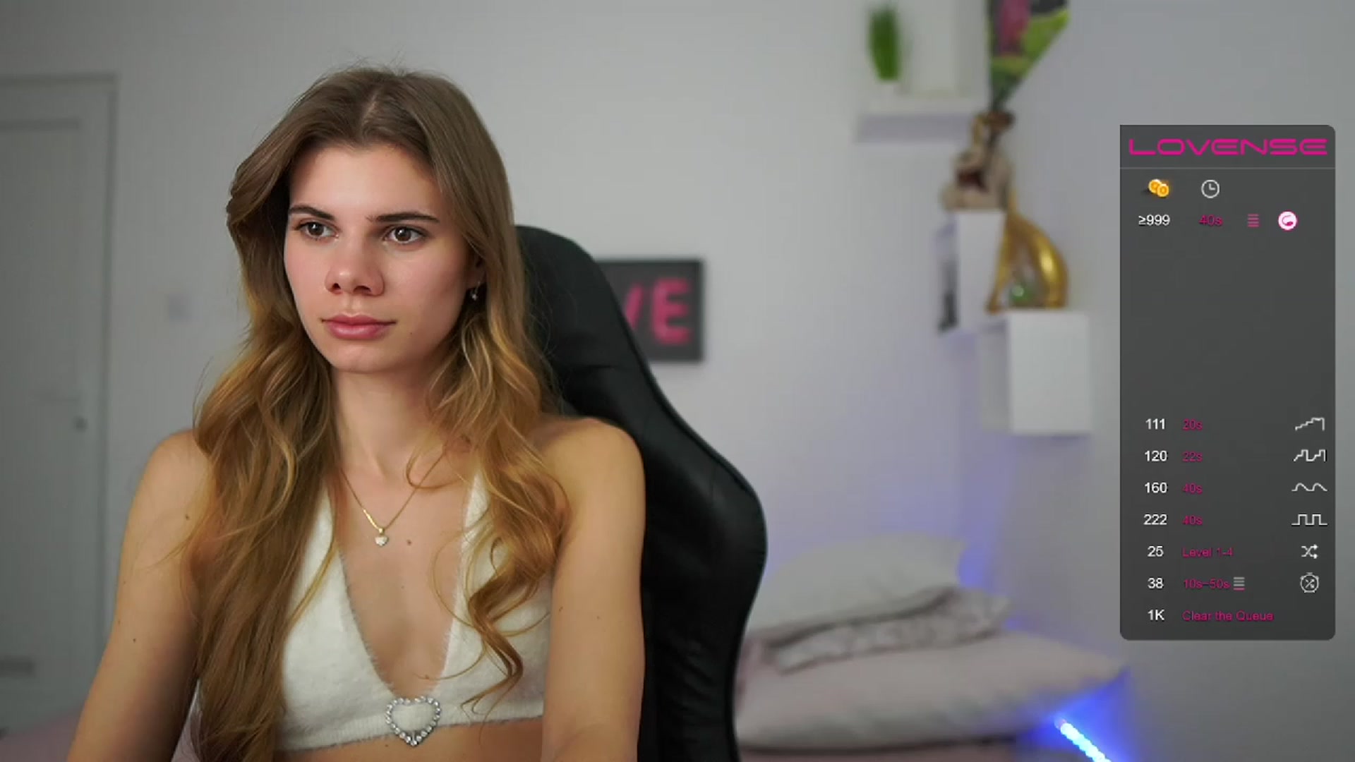 Gallery image thumbnail from RileyReid_18's myfreecams stream on, 02/05/2023, 13:25 image 1 of 20