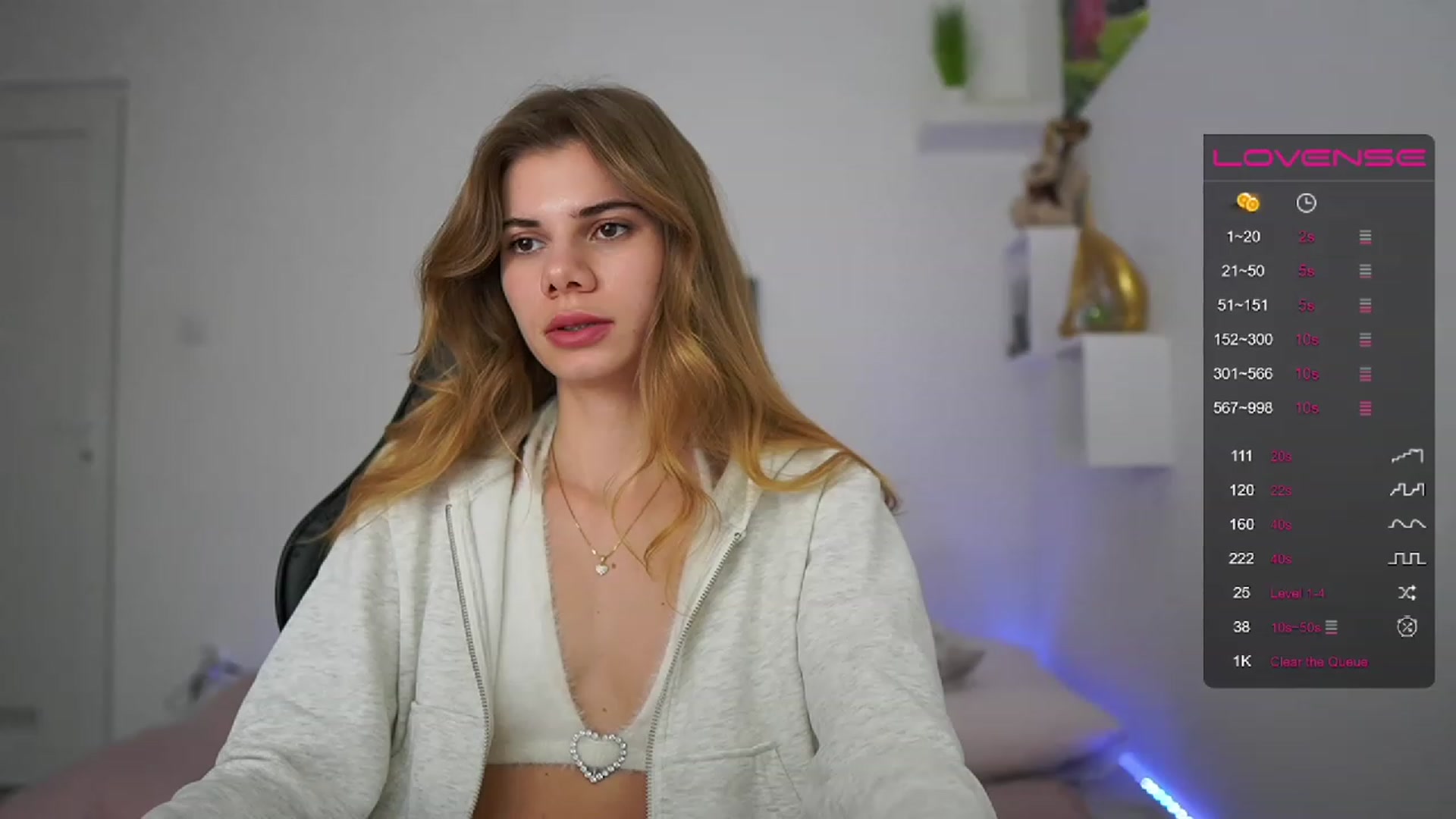 Gallery image thumbnail from RileyReid_18's myfreecams stream on, 02/05/2023, 14:23 image 2 of 20