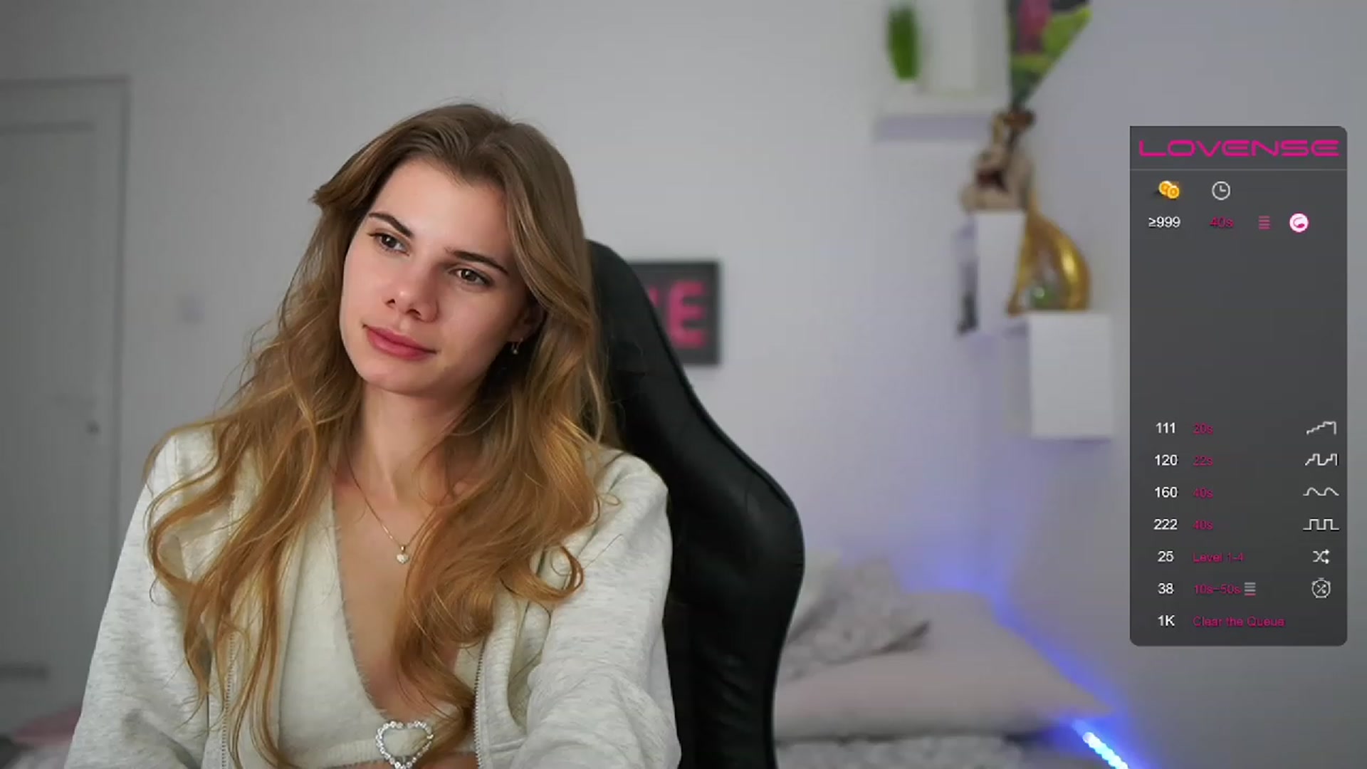 Gallery image thumbnail from RileyReid_18's myfreecams stream on, 02/05/2023, 18:03 image 6 of 20