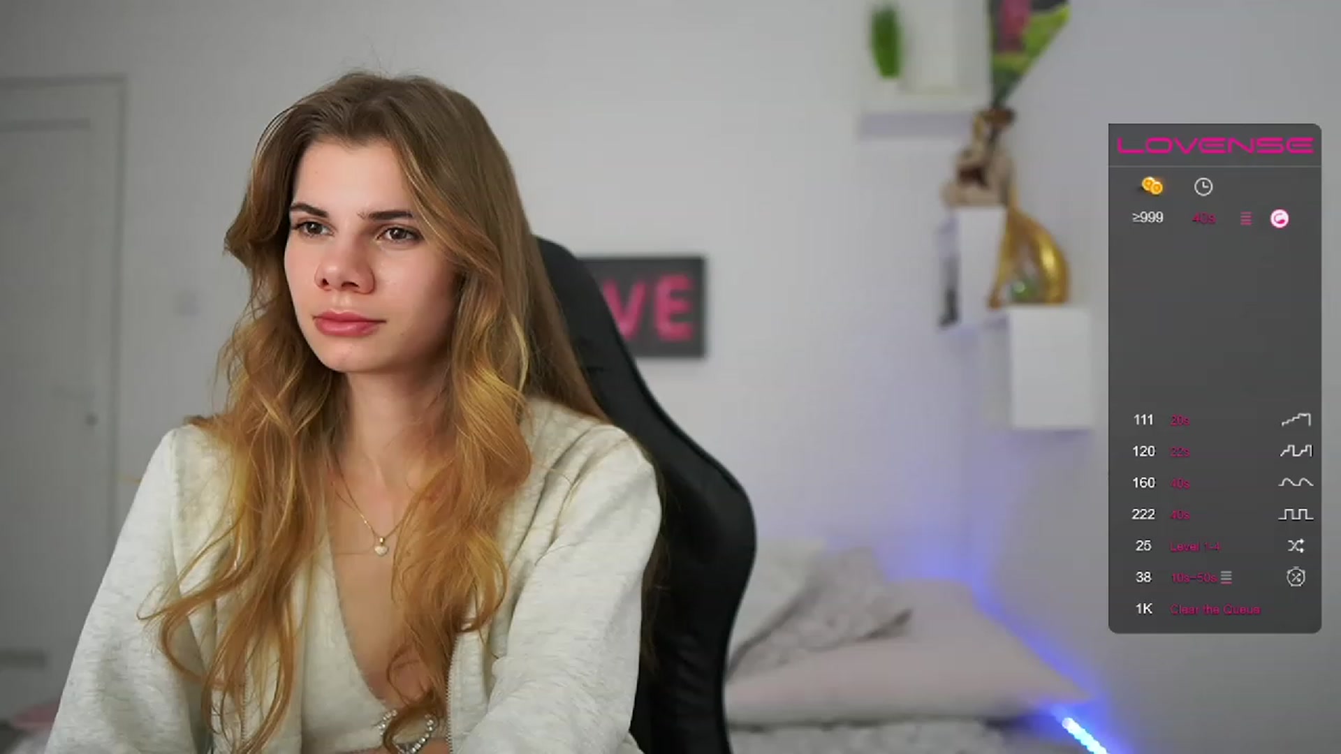 Gallery image thumbnail from RileyReid_18's myfreecams stream on, 02/05/2023, 18:03 image 11 of 20
