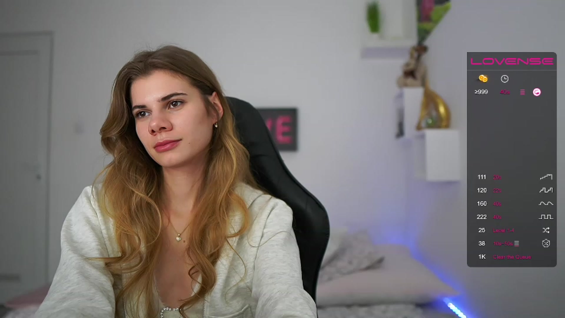 Gallery image thumbnail from RileyReid_18's myfreecams stream on, 02/05/2023, 18:03 image 5 of 20
