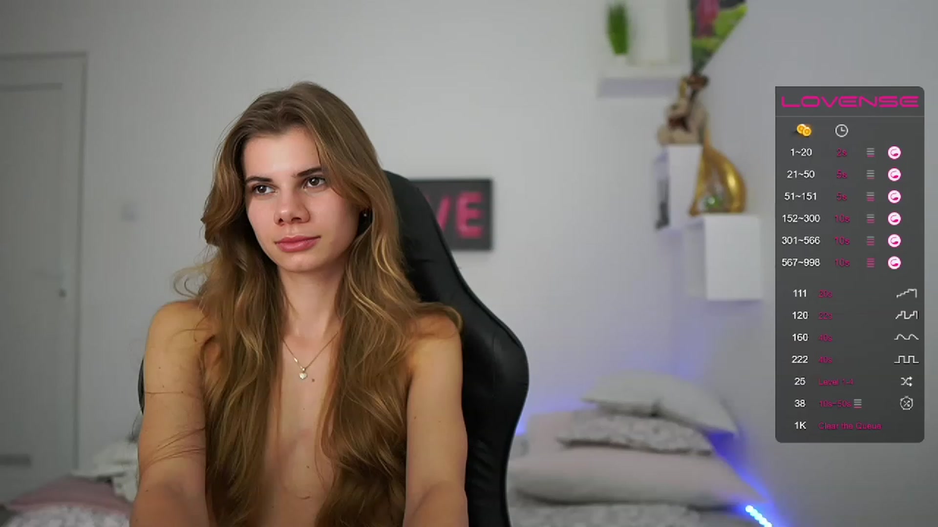 Gallery image thumbnail from RileyReid_18's myfreecams stream on, 02/05/2023, 21:02 image 12 of 20