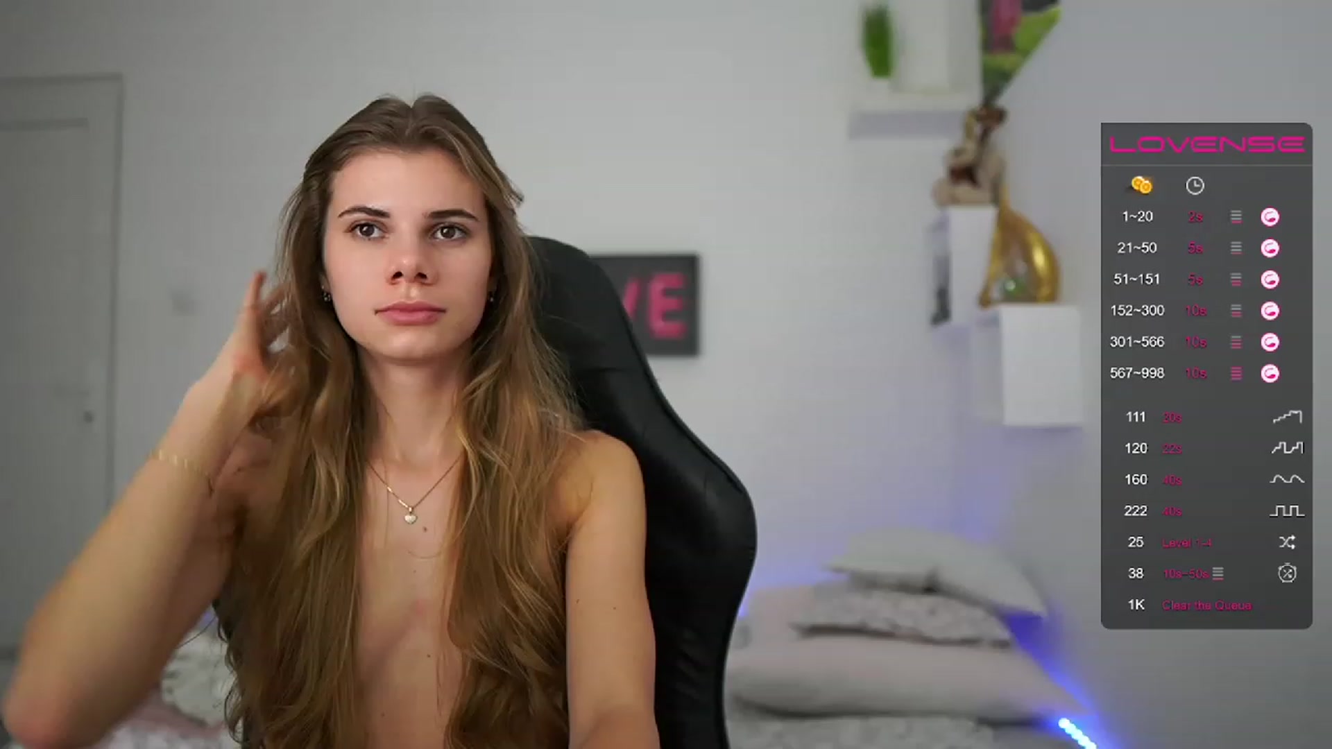 Gallery image thumbnail from RileyReid_18's myfreecams stream on, 02/05/2023, 21:02 image 7 of 20