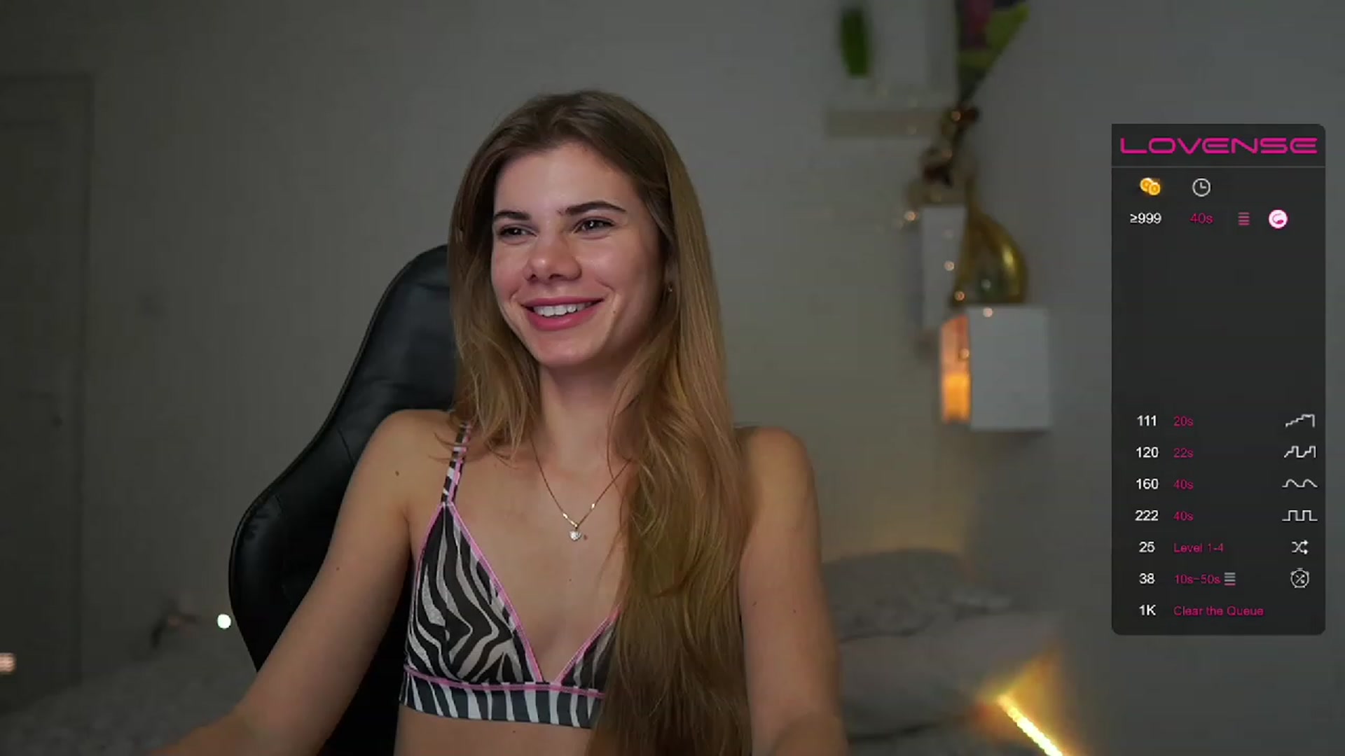 Gallery image thumbnail from RileyReid_18's myfreecams stream on, 02/09/2023, 15:18 image 14 of 20