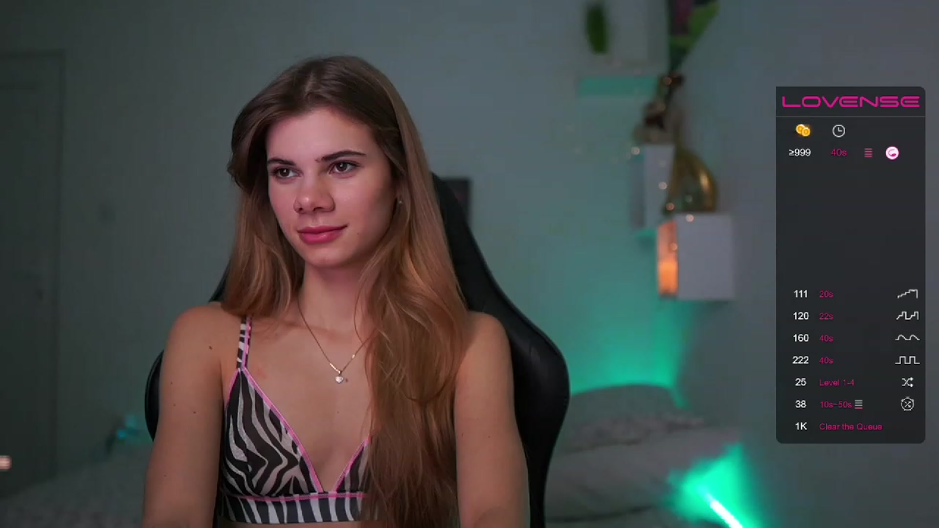 Gallery image thumbnail from RileyReid_18's myfreecams stream on, 02/09/2023, 15:18 image 3 of 20