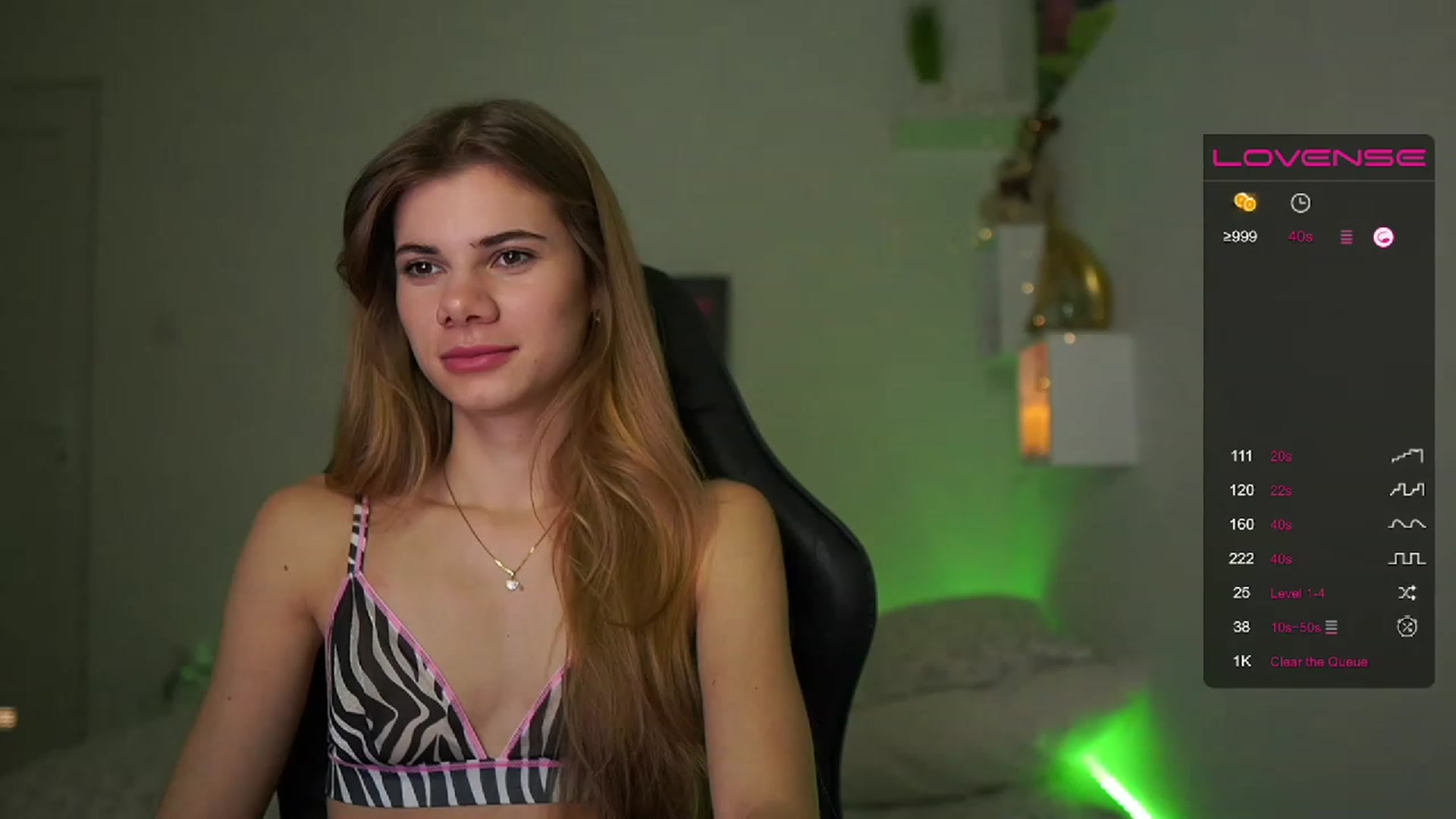 Gallery image thumbnail from RileyReid_18's myfreecams stream on, 02/09/2023, 15:18 image 5 of 20