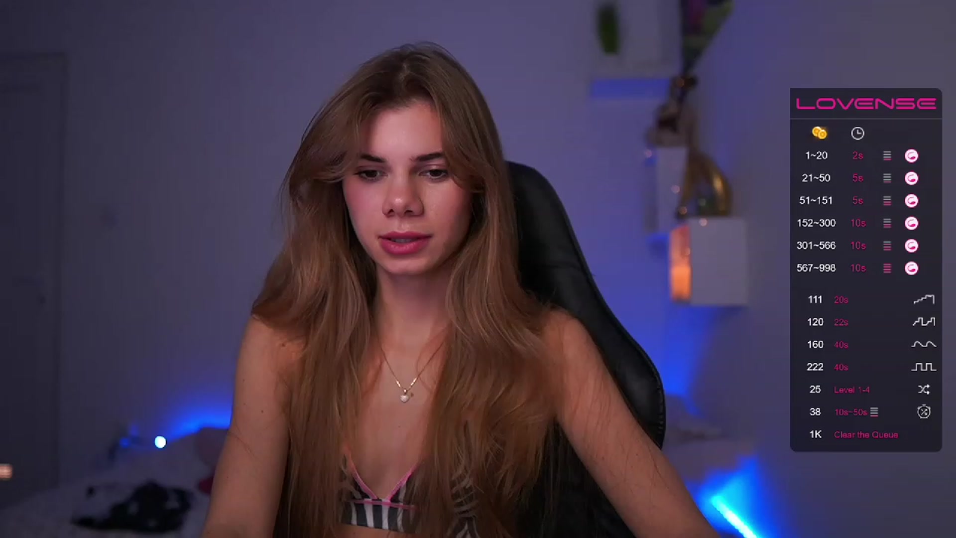 Gallery image thumbnail from RileyReid_18's myfreecams stream on, 02/09/2023, 16:34 image 9 of 20