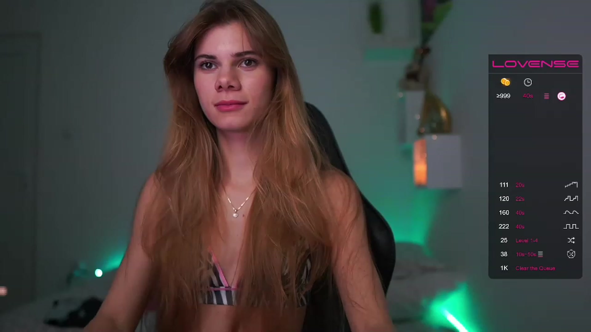 Gallery image thumbnail from RileyReid_18's myfreecams stream on, 02/09/2023, 16:34 image 8 of 20
