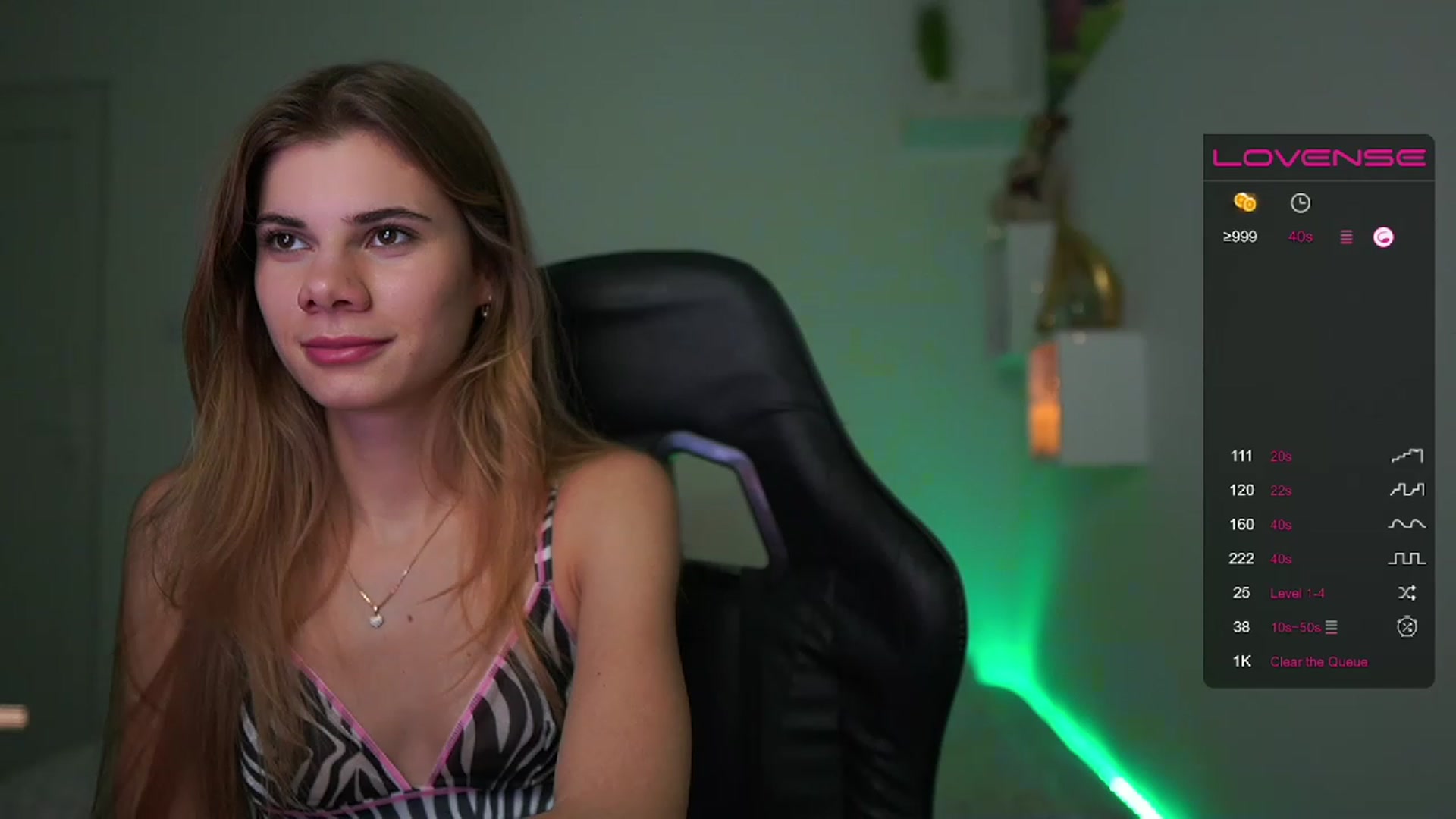 Gallery image thumbnail from RileyReid_18's myfreecams stream on, 02/09/2023, 19:02 image 14 of 20