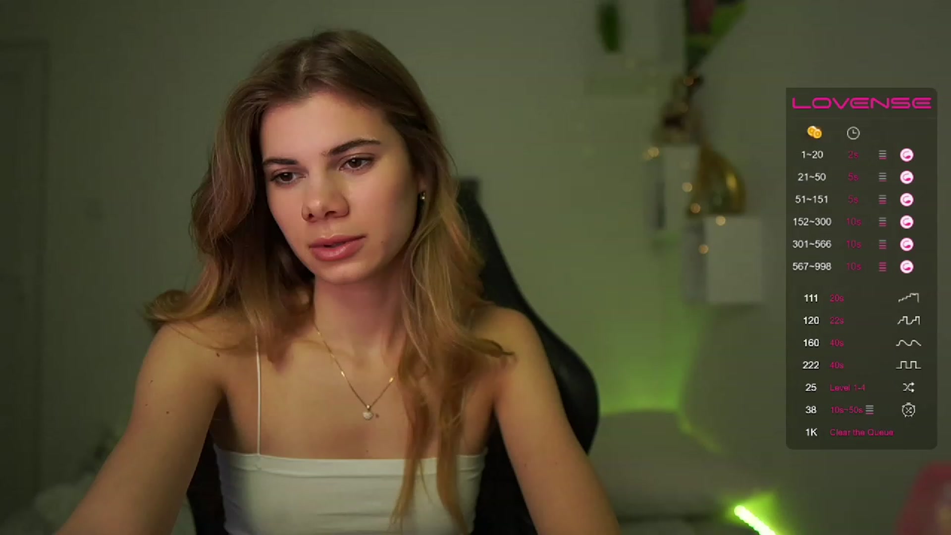Gallery image thumbnail from RileyReid_18's myfreecams stream on, 02/12/2023, 13:49 image 17 of 20