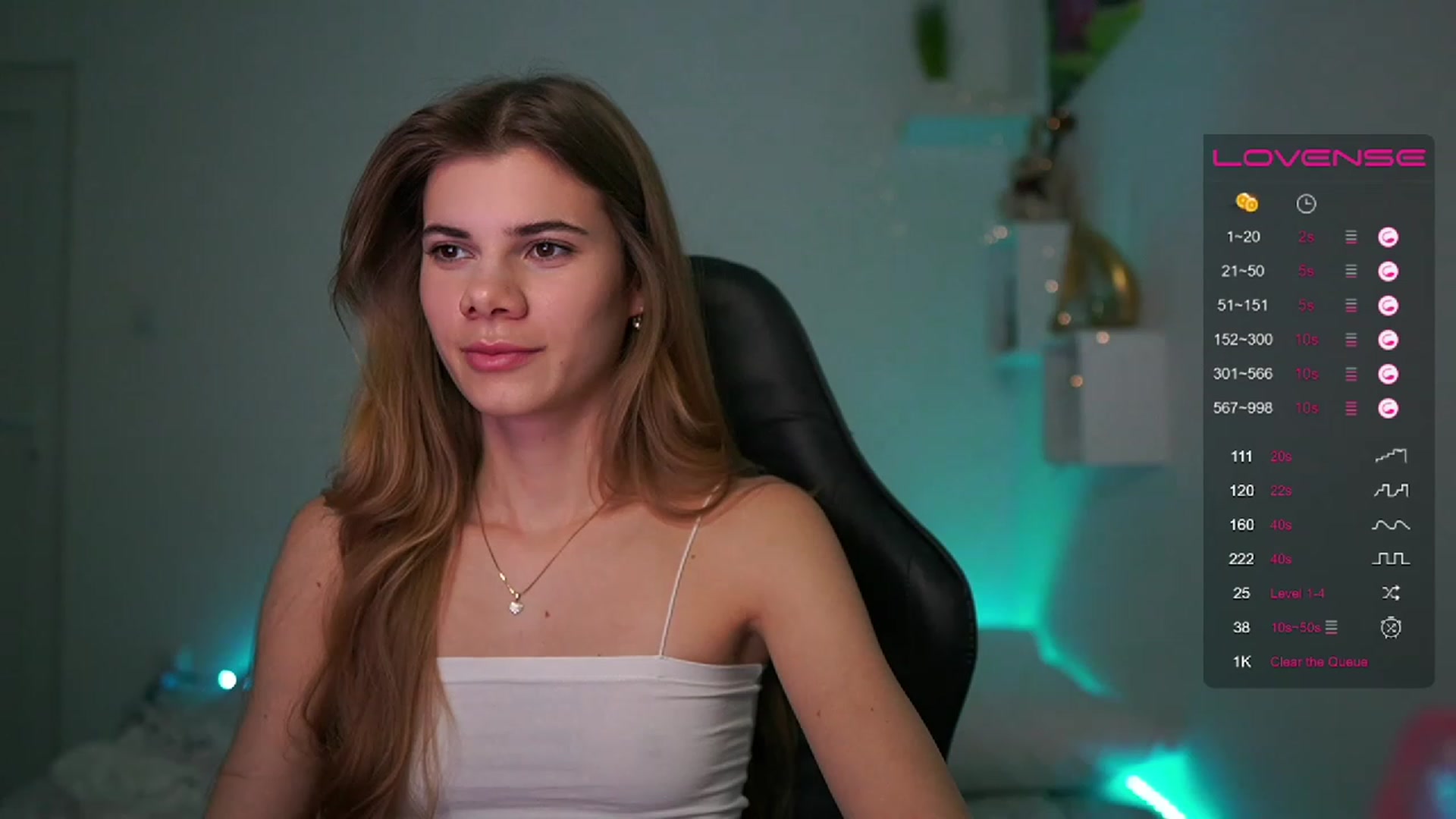 Gallery image thumbnail from RileyReid_18's myfreecams stream on, 02/12/2023, 14:47 image 2 of 20