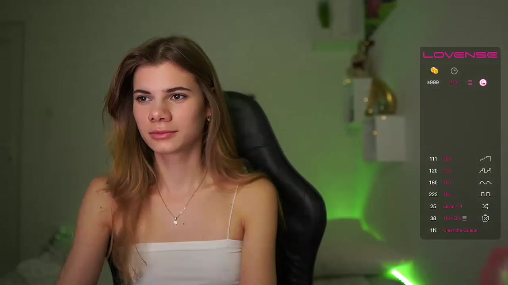 Gallery image thumbnail from RileyReid_18's myfreecams stream on, 02/12/2023, 14:47 image 8 of 20