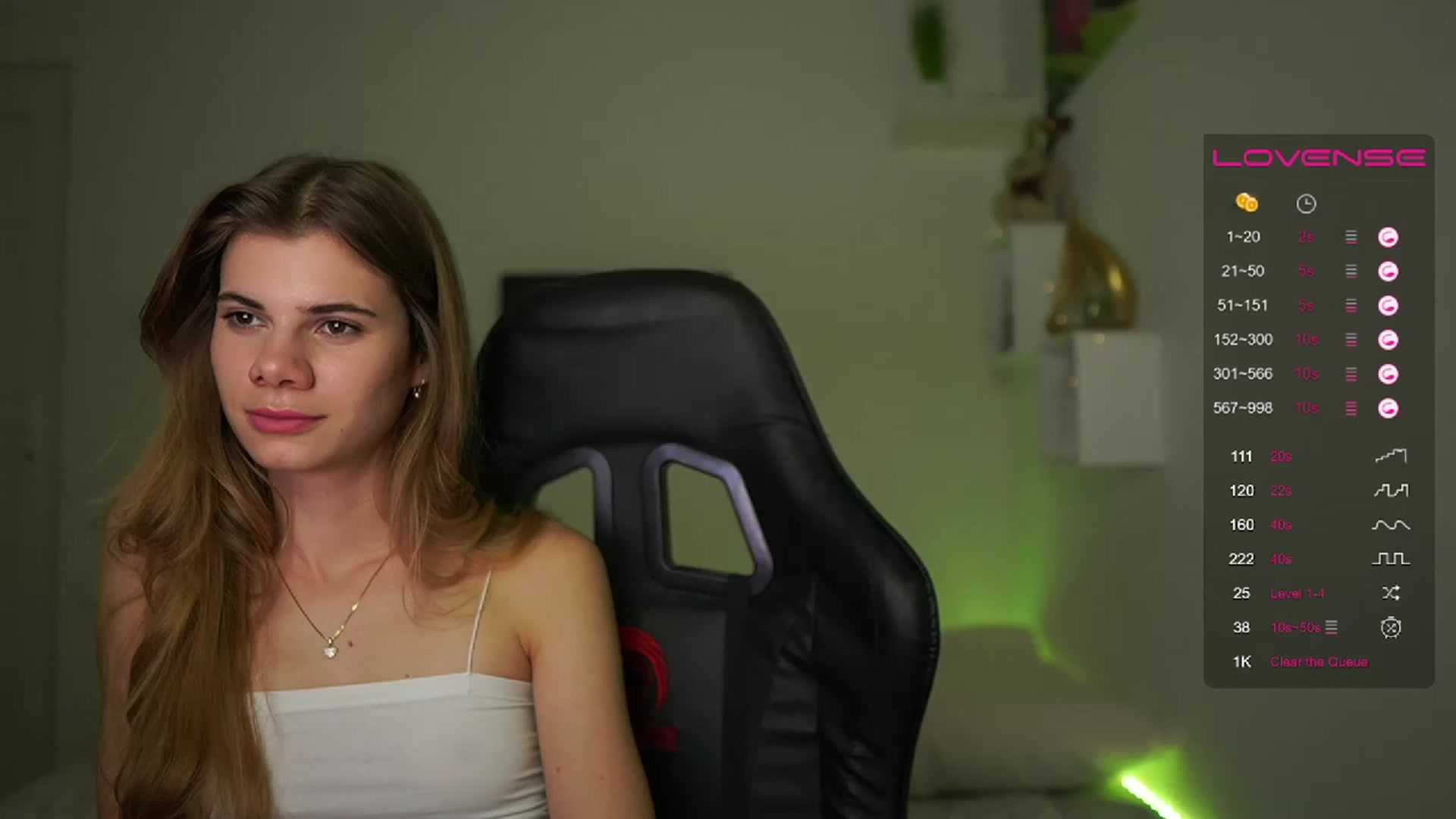 Gallery image thumbnail from RileyReid_18's myfreecams stream on, 02/12/2023, 19:05 image 12 of 20
