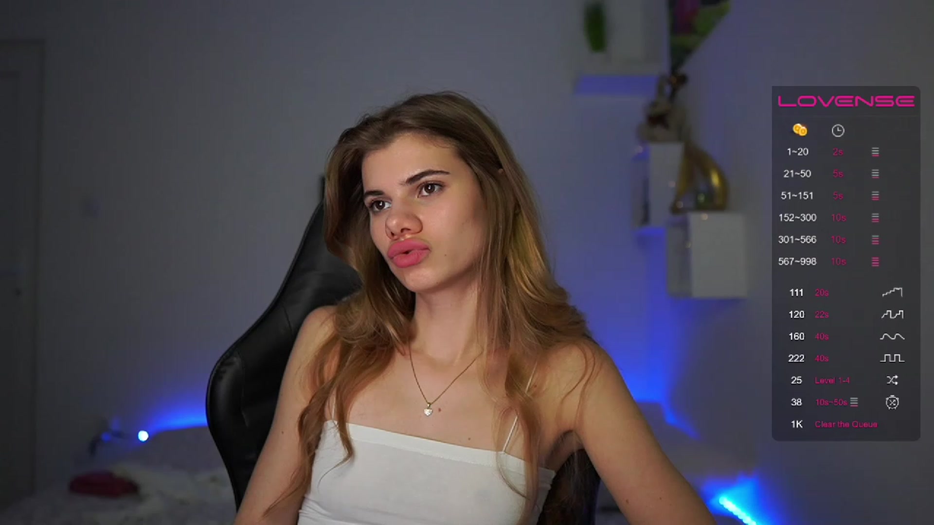 Gallery image thumbnail from RileyReid_18's myfreecams stream on, 02/12/2023, 19:05 image 2 of 20