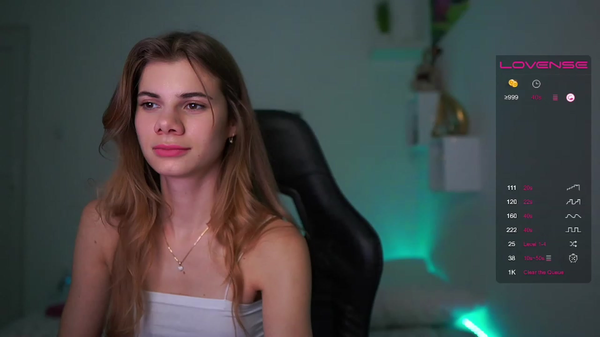 Gallery image thumbnail from RileyReid_18's myfreecams stream on, 02/12/2023, 19:05 image 17 of 20