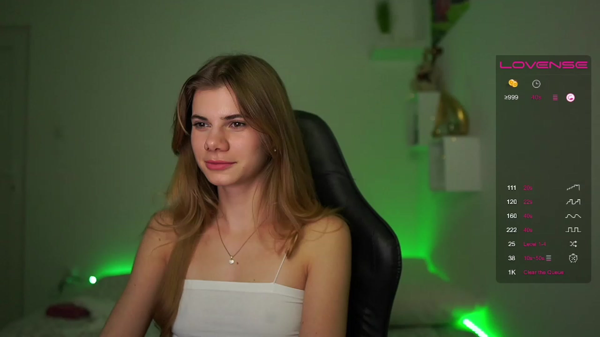 Gallery image thumbnail from RileyReid_18's myfreecams stream on, 02/12/2023, 19:05 image 19 of 20