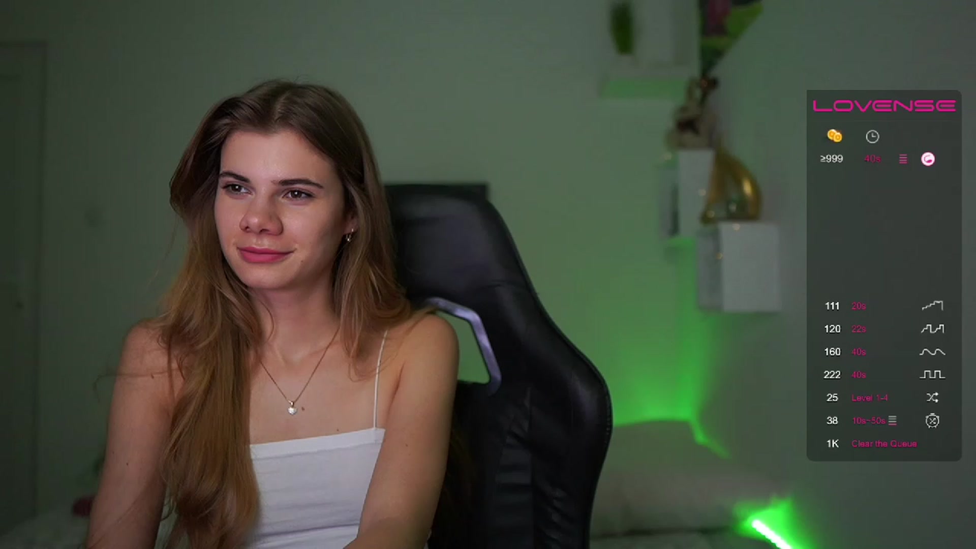 Gallery image thumbnail from RileyReid_18's myfreecams stream on, 02/12/2023, 19:05 image 10 of 20