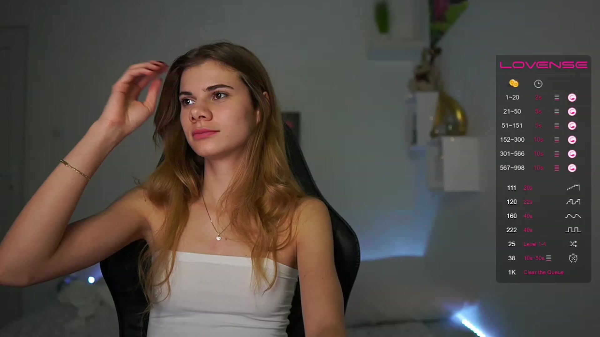 Gallery image thumbnail from RileyReid_18's myfreecams stream on, 02/12/2023, 22:53 image 18 of 20