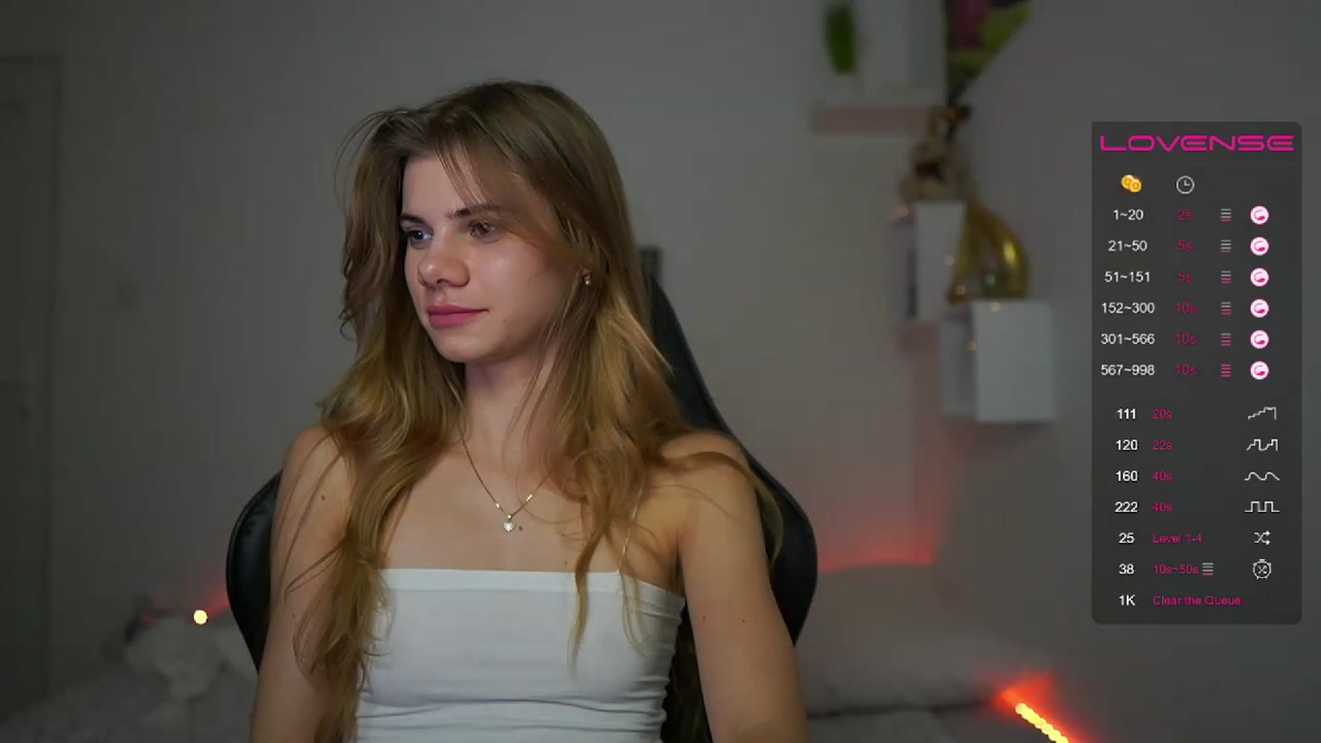 Gallery image thumbnail from RileyReid_18's myfreecams stream on, 02/12/2023, 22:53 image 3 of 20