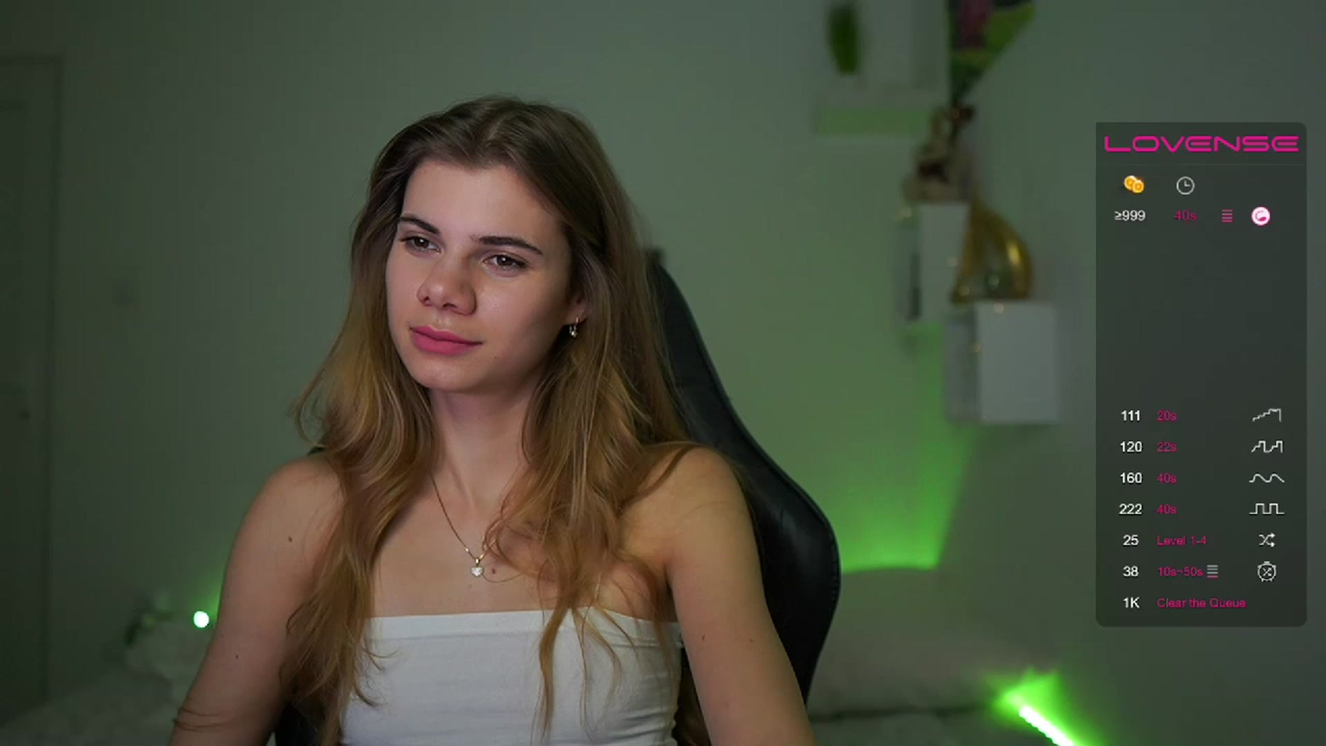 Gallery image thumbnail from RileyReid_18's myfreecams stream on, 02/12/2023, 22:53 image 6 of 20