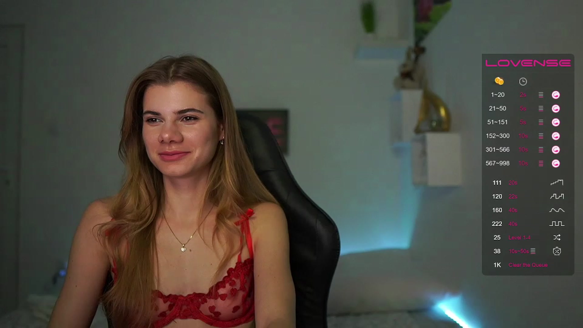 Gallery image thumbnail from RileyReid_18's myfreecams stream on, 02/13/2023, 16:43 image 8 of 20