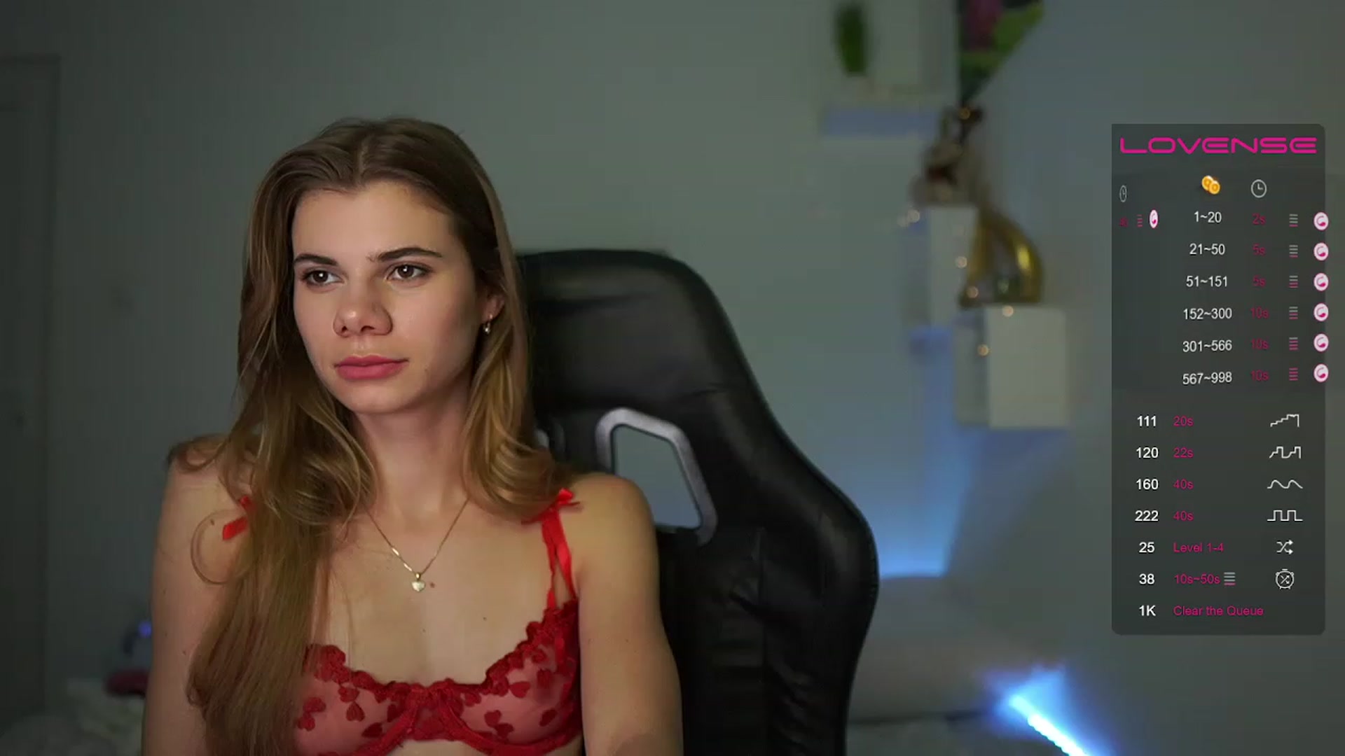 Gallery image thumbnail from RileyReid_18's myfreecams stream on, 02/13/2023, 17:57 image 9 of 20