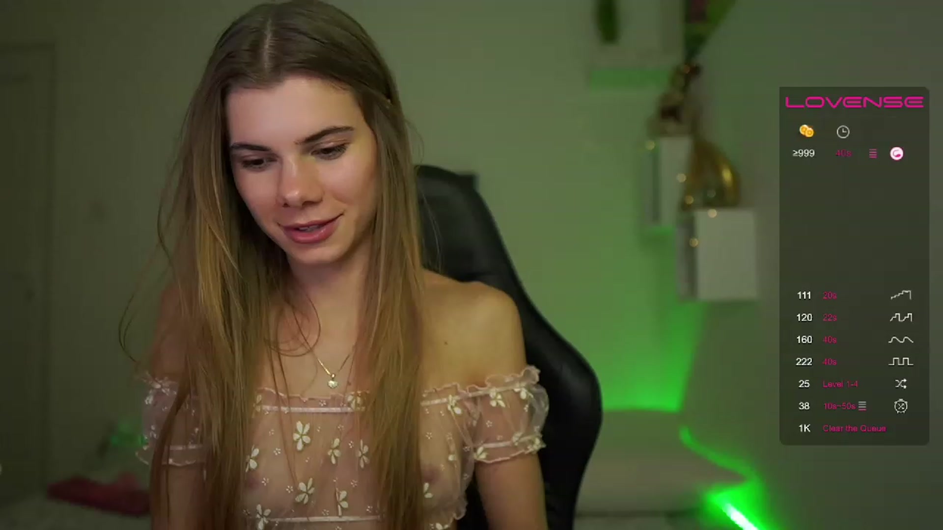 Gallery image thumbnail from RileyReid_18's myfreecams stream on, 02/15/2023, 15:09 image 17 of 20