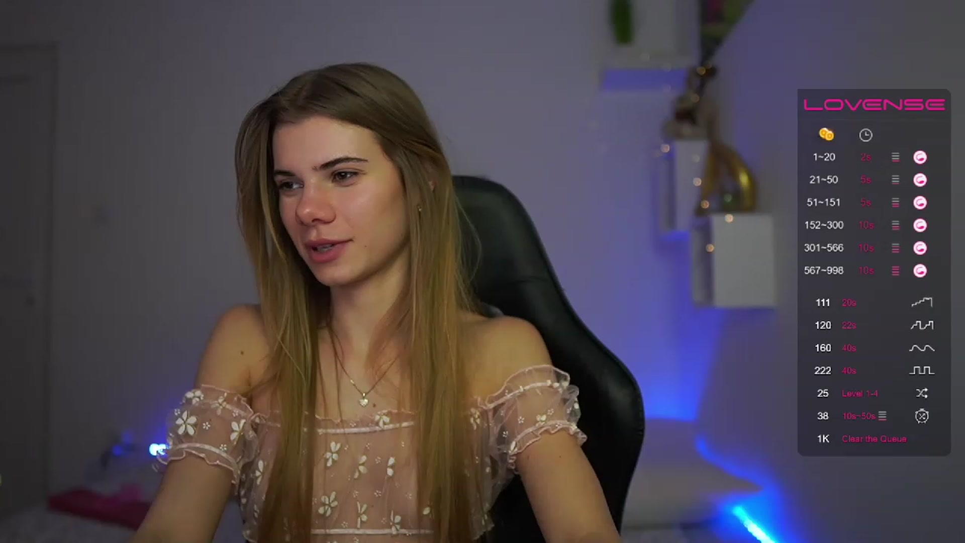 Gallery image thumbnail from RileyReid_18's myfreecams stream on, 02/15/2023, 15:09 image 5 of 20