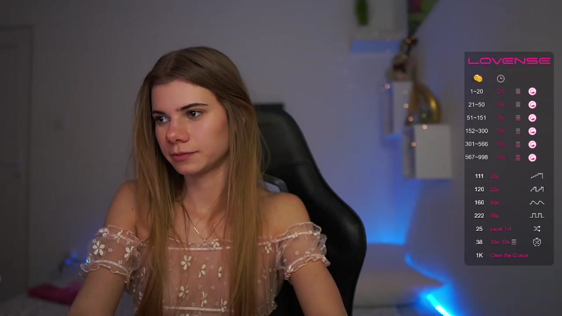 Gallery image thumbnail from RileyReid_18's myfreecams stream on, 02/15/2023, 15:09 image 8 of 20