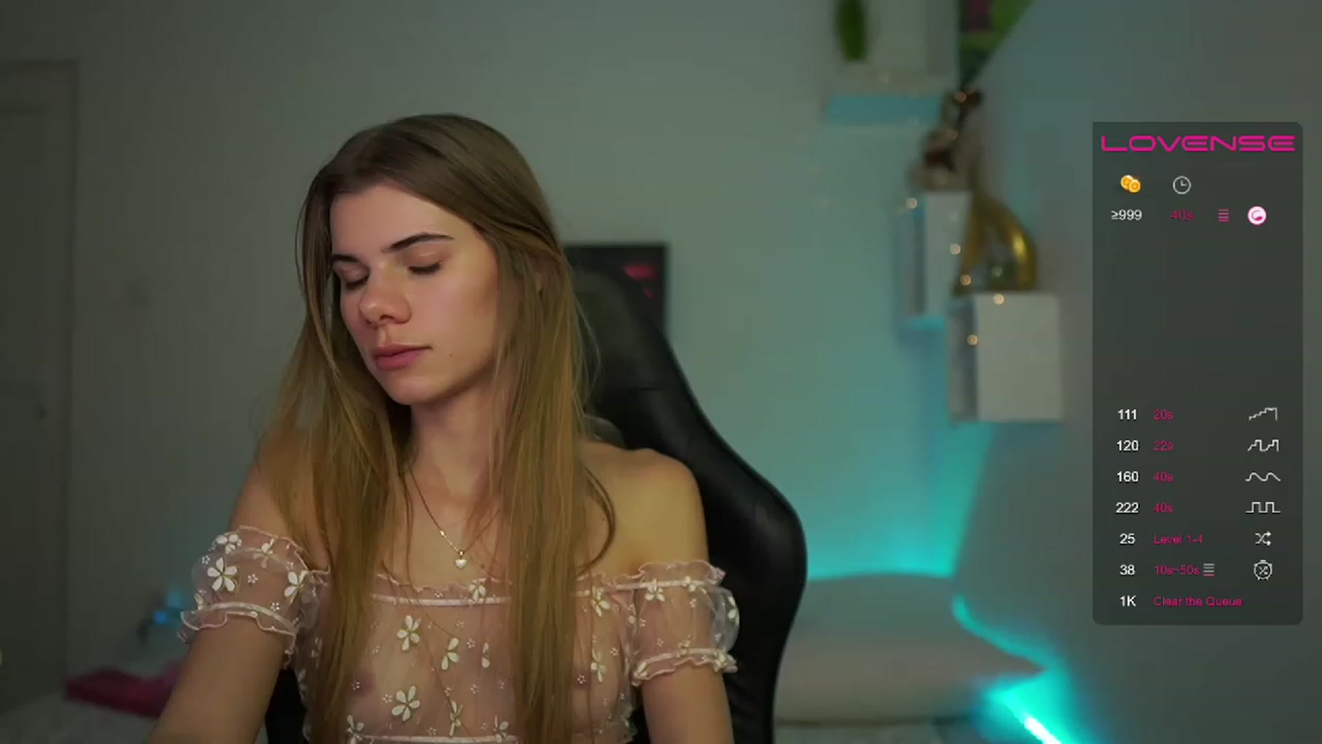 Gallery image thumbnail from RileyReid_18's myfreecams stream on, 02/15/2023, 15:09 image 12 of 20