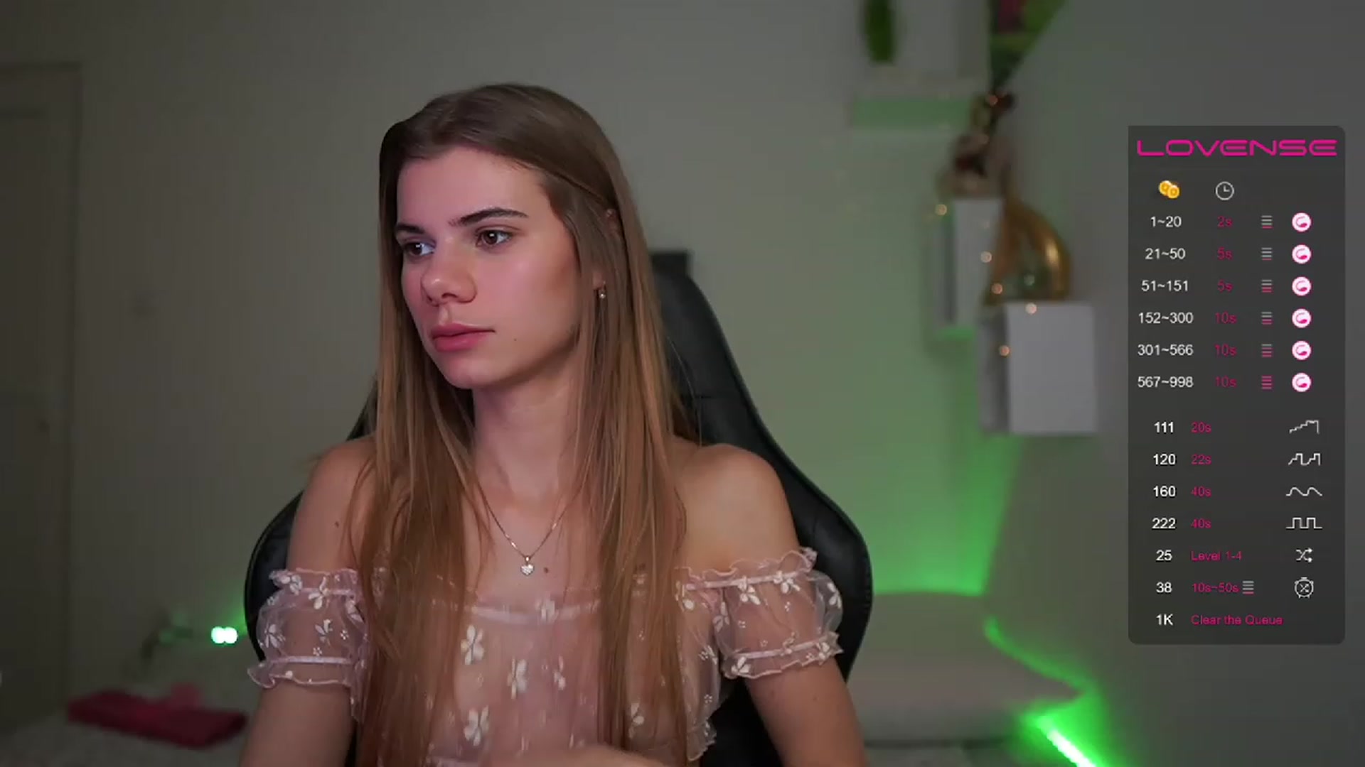 Gallery image thumbnail from RileyReid_18's myfreecams stream on, 02/15/2023, 15:09 image 19 of 20
