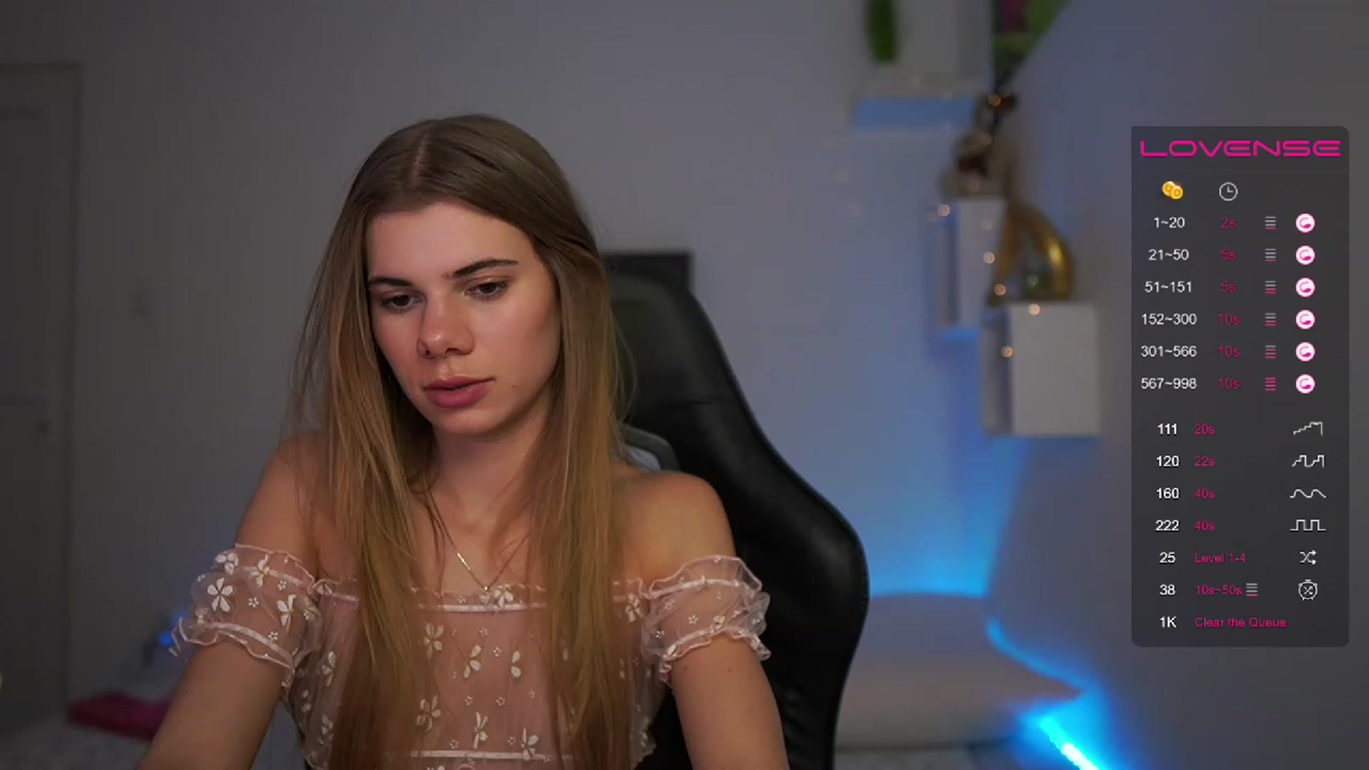 Gallery image thumbnail from RileyReid_18's myfreecams stream on, 02/15/2023, 15:09 image 9 of 20