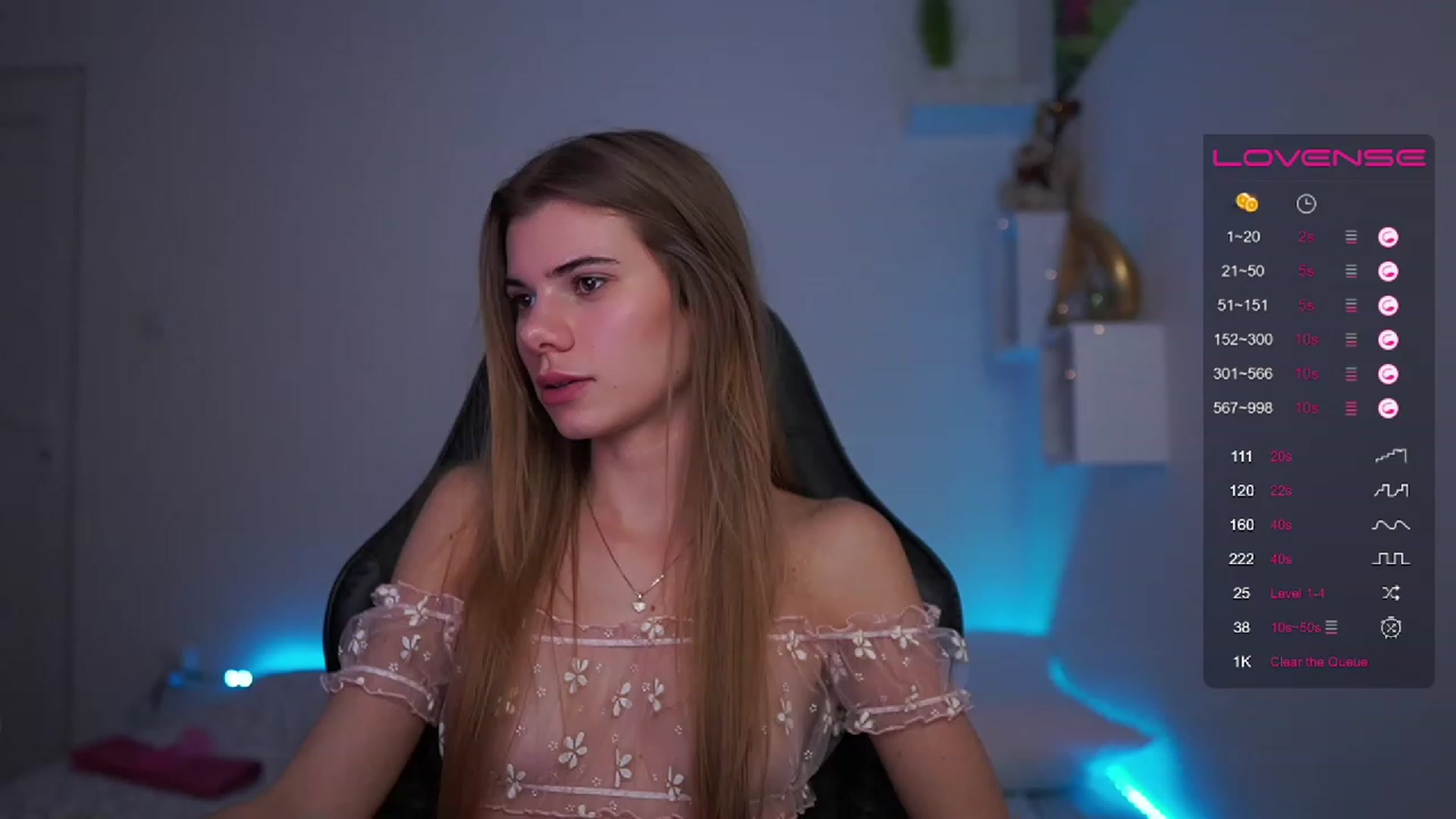 Gallery image thumbnail from RileyReid_18's myfreecams stream on, 02/15/2023, 16:46 image 8 of 20
