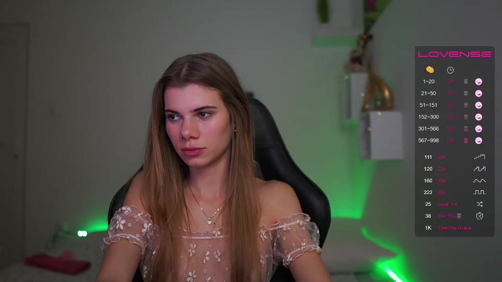 Gallery image thumbnail from RileyReid_18's myfreecams stream on, 02/15/2023, 16:46 image 7 of 20
