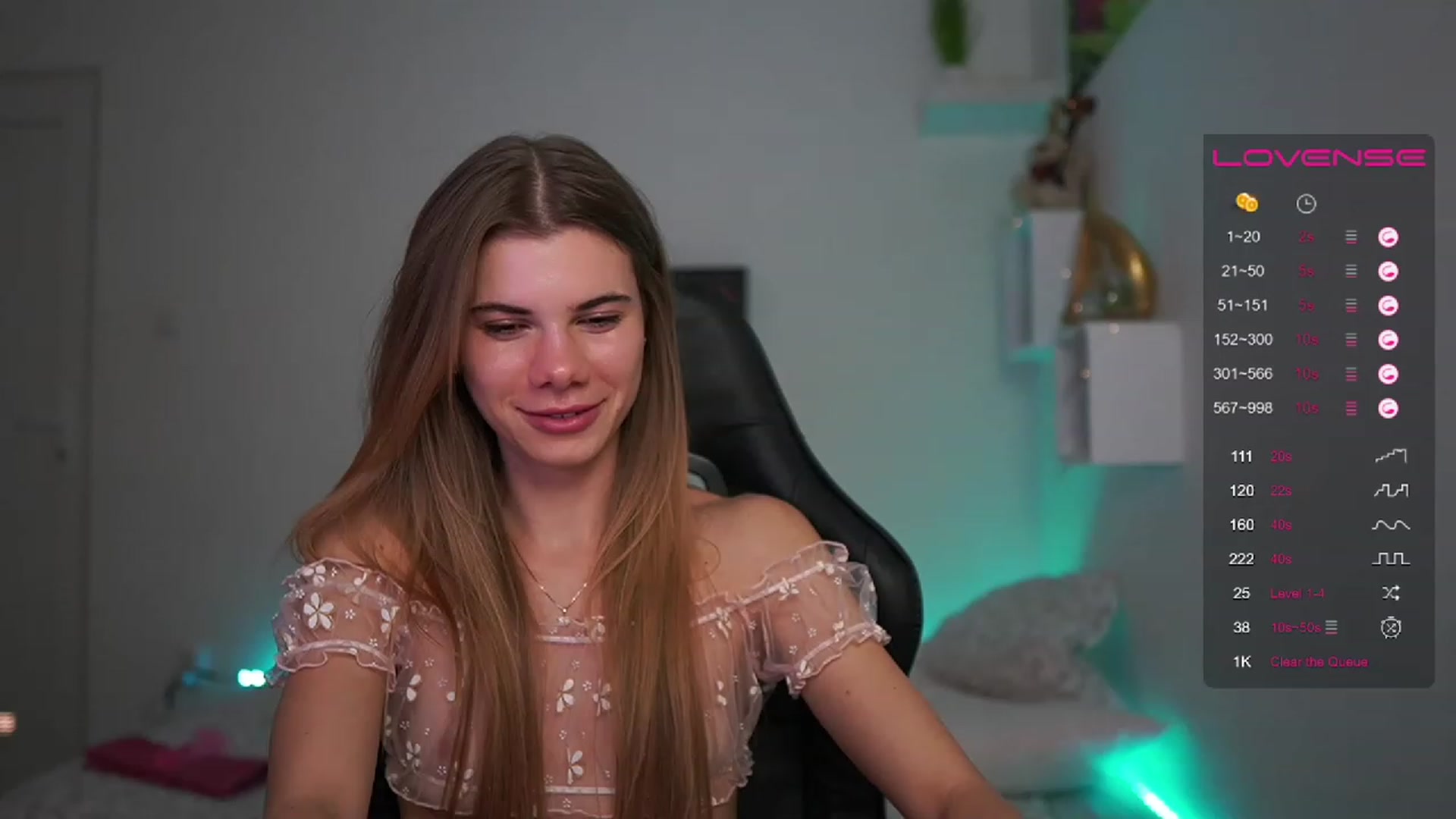 Gallery image thumbnail from RileyReid_18's myfreecams stream on, 02/15/2023, 17:59 image 8 of 20