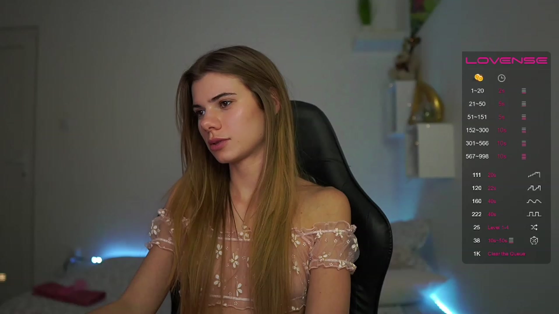 Gallery image thumbnail from RileyReid_18's myfreecams stream on, 02/15/2023, 17:59 image 3 of 20