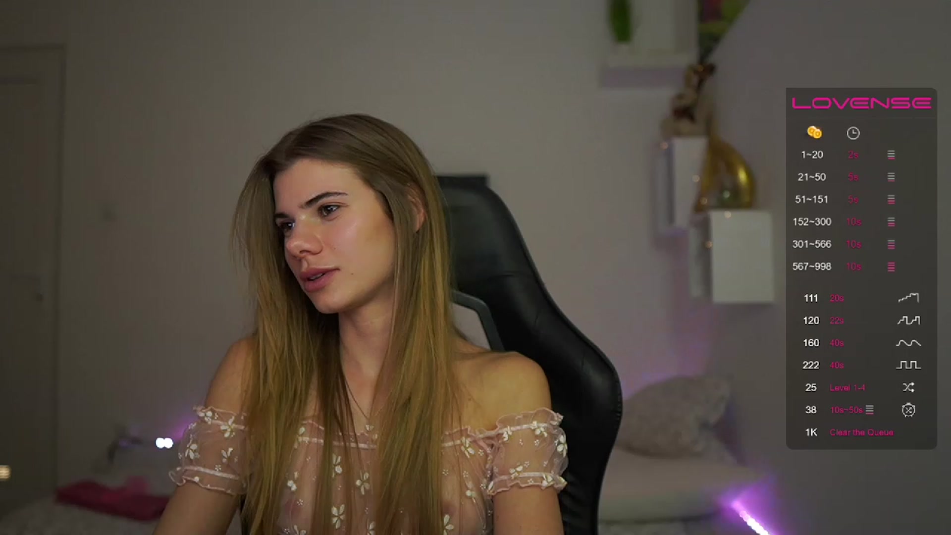 Gallery image thumbnail from RileyReid_18's myfreecams stream on, 02/15/2023, 17:59 image 4 of 20