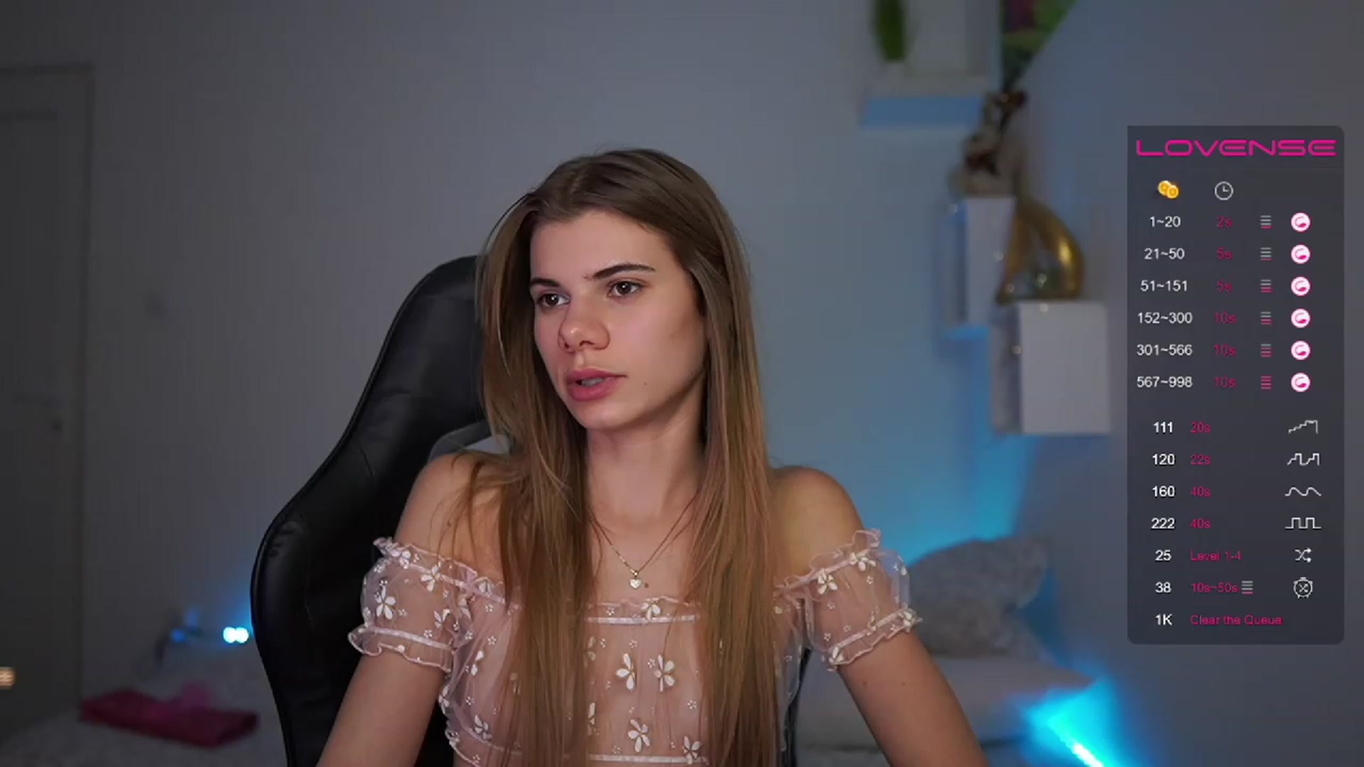 Gallery image thumbnail from RileyReid_18's myfreecams stream on, 02/15/2023, 17:59 image 9 of 20