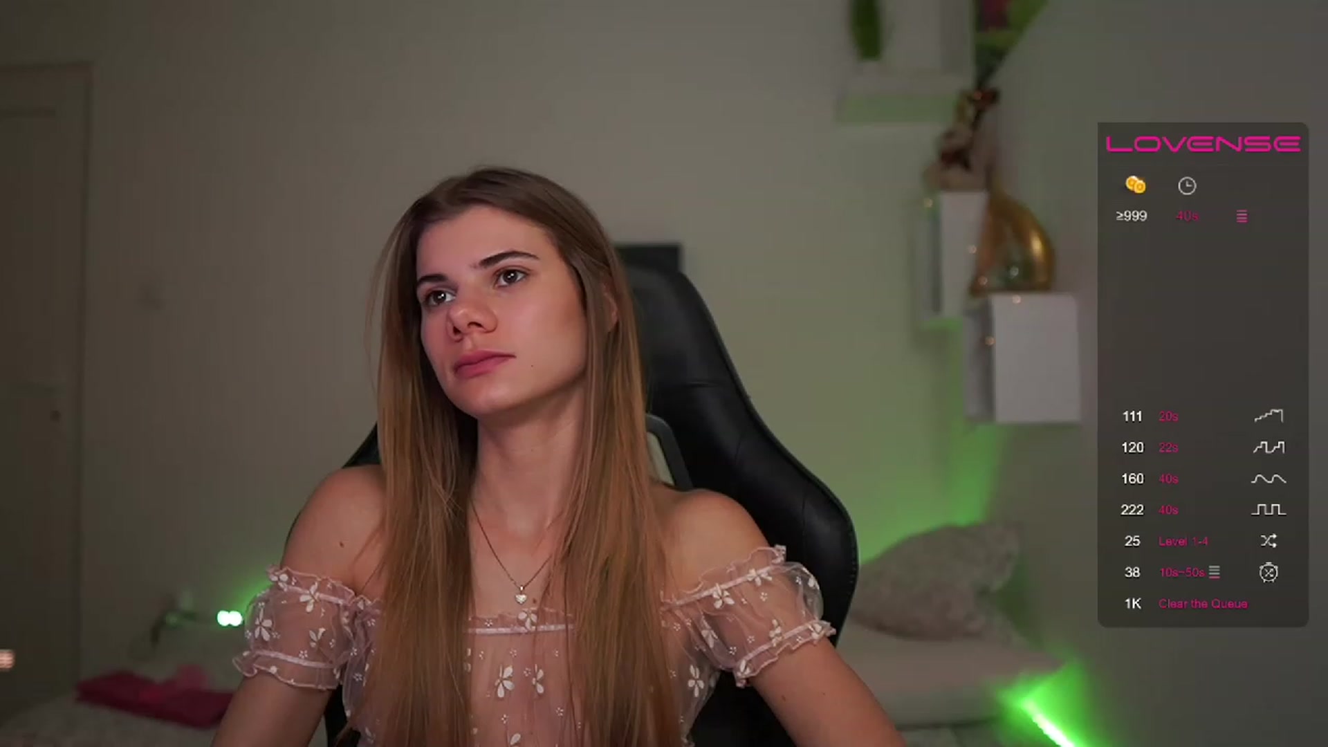 Gallery image thumbnail from RileyReid_18's myfreecams stream on, 02/15/2023, 17:59 image 6 of 20