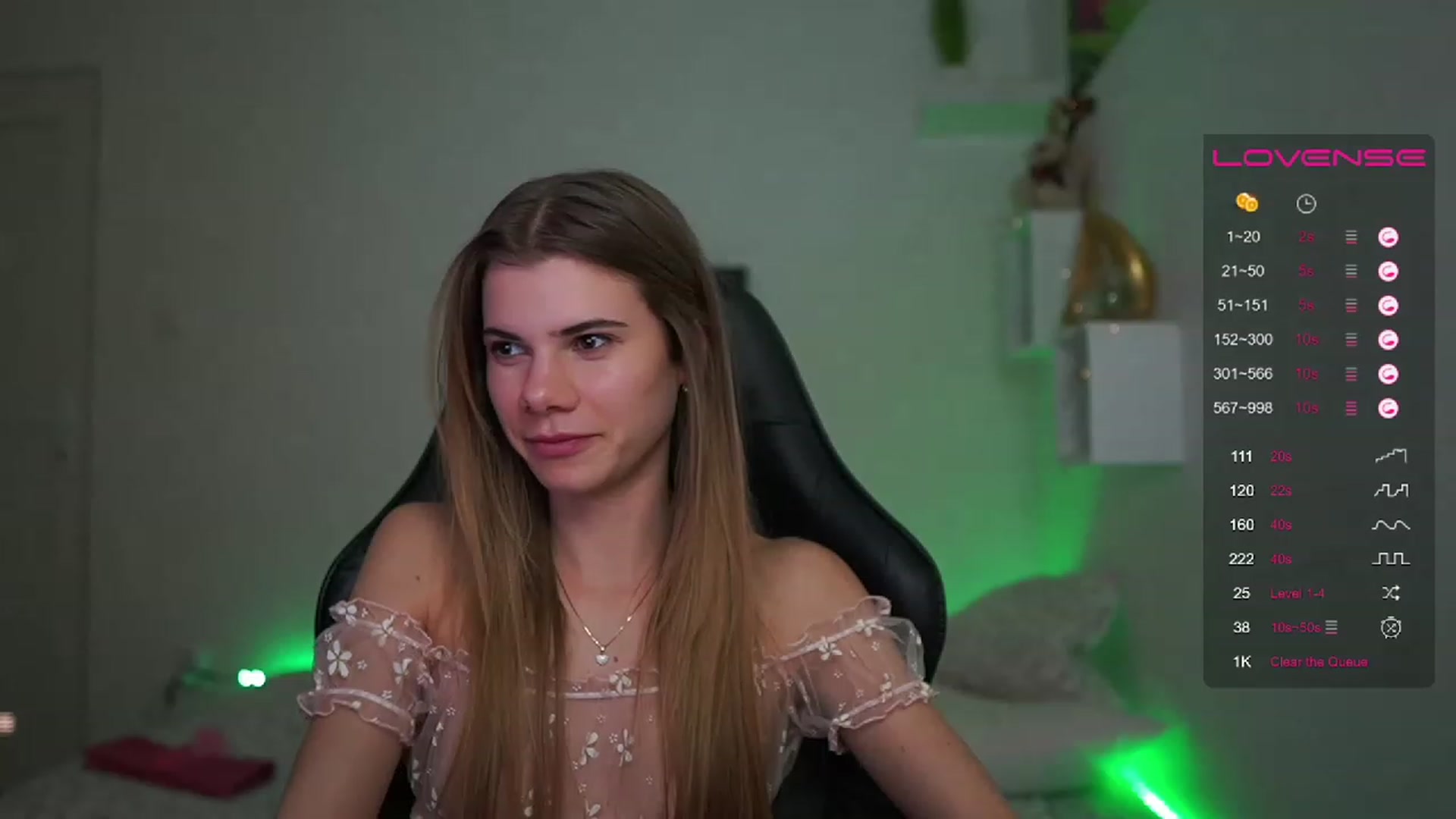 Gallery image thumbnail from RileyReid_18's myfreecams stream on, 02/15/2023, 17:59 image 7 of 20