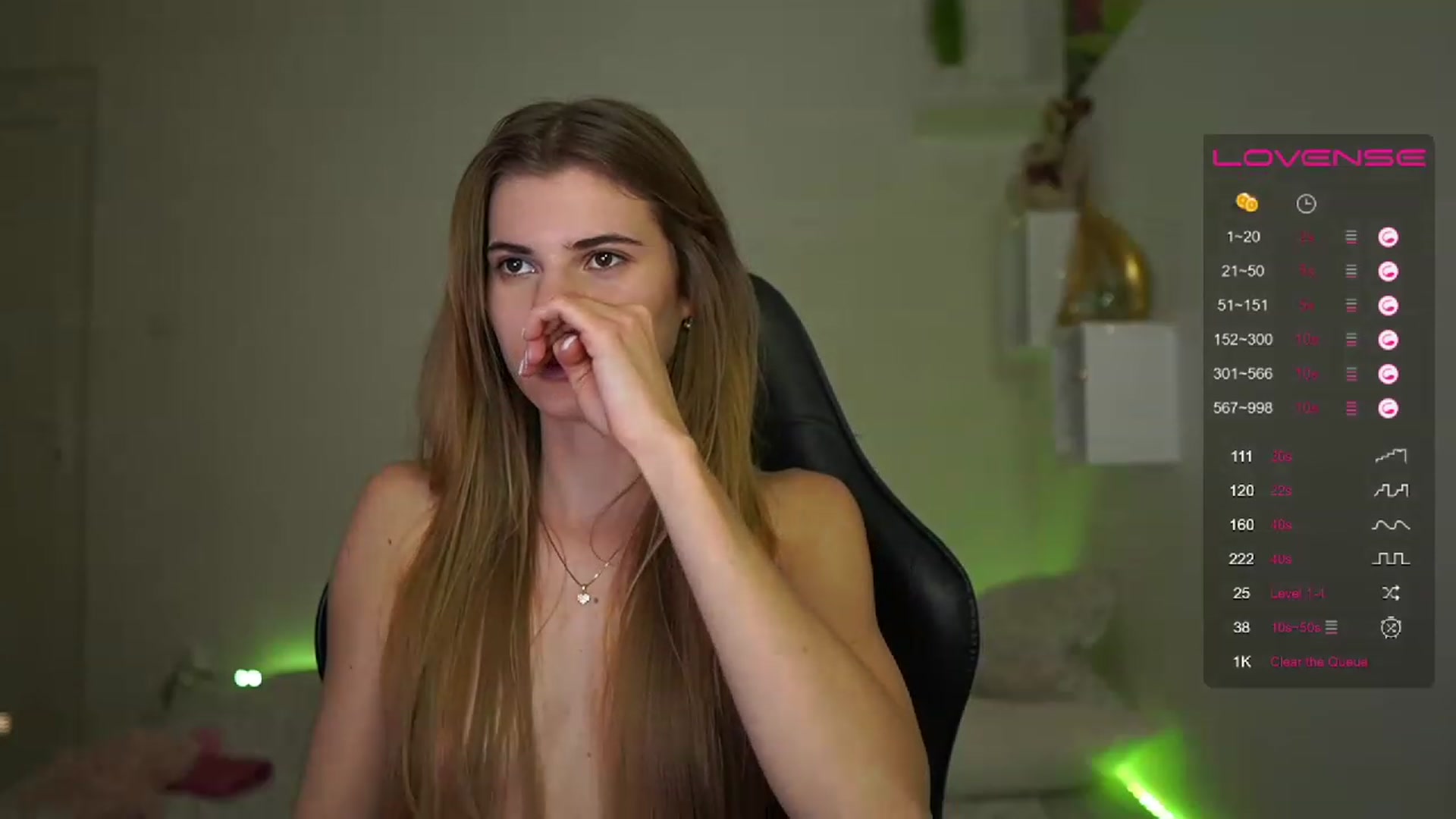 Gallery image thumbnail from RileyReid_18's myfreecams stream on, 02/15/2023, 19:21 image 13 of 20