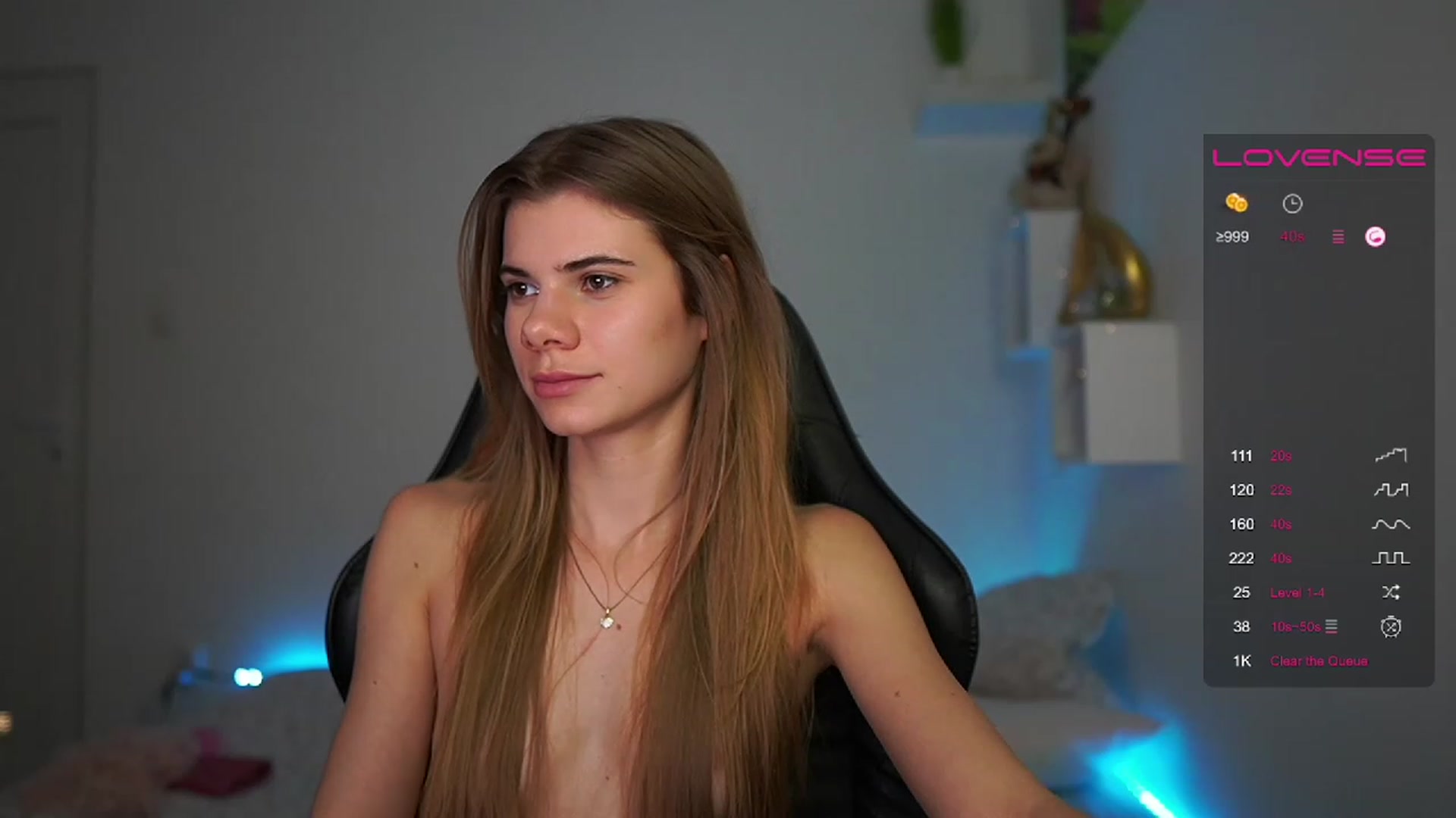 Gallery image thumbnail from RileyReid_18's myfreecams stream on, 02/15/2023, 19:21 image 14 of 20