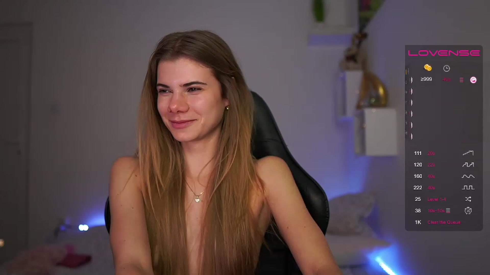 Gallery image thumbnail from RileyReid_18's myfreecams stream on, 02/15/2023, 19:21 image 12 of 20