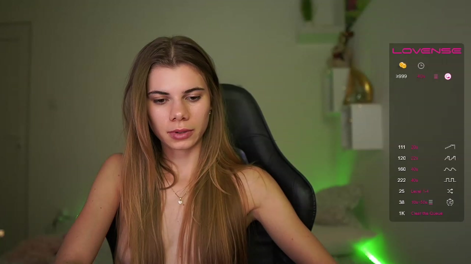 Gallery image thumbnail from RileyReid_18's myfreecams stream on, 02/15/2023, 19:21 image 7 of 20